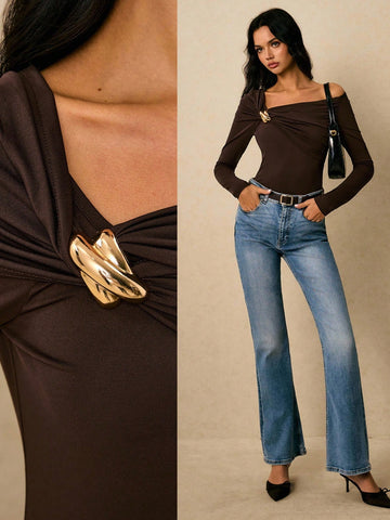 Ruched Metal Detail Slim Fit Tee