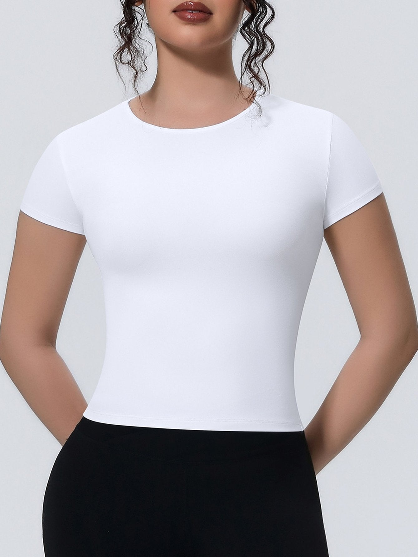 Seamless Stretchy Slim Fit Athletic Tee