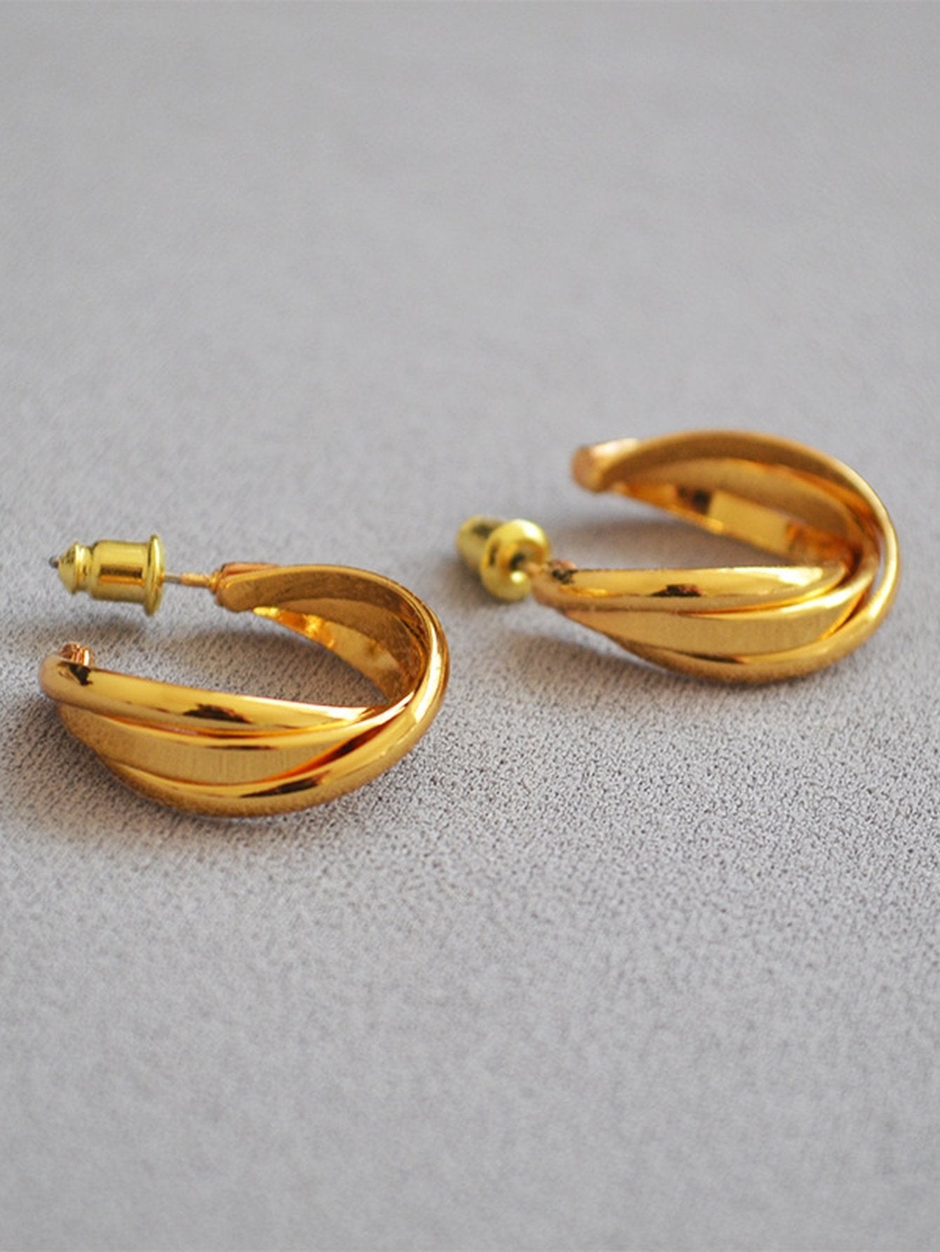 Minimalist Twisted Gold Hoop Earrings