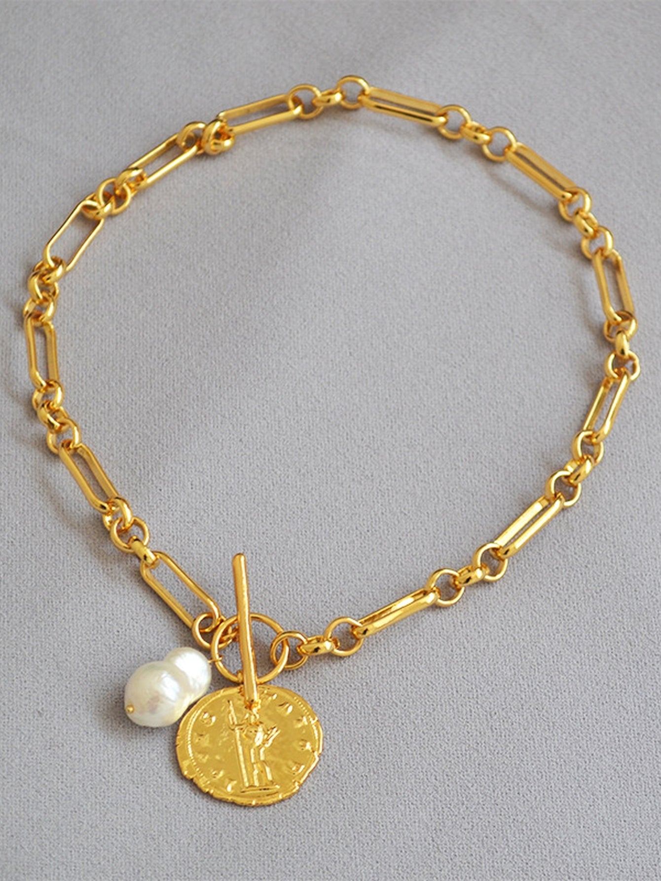 Minimalist Gold Paperclip Toggle Necklace