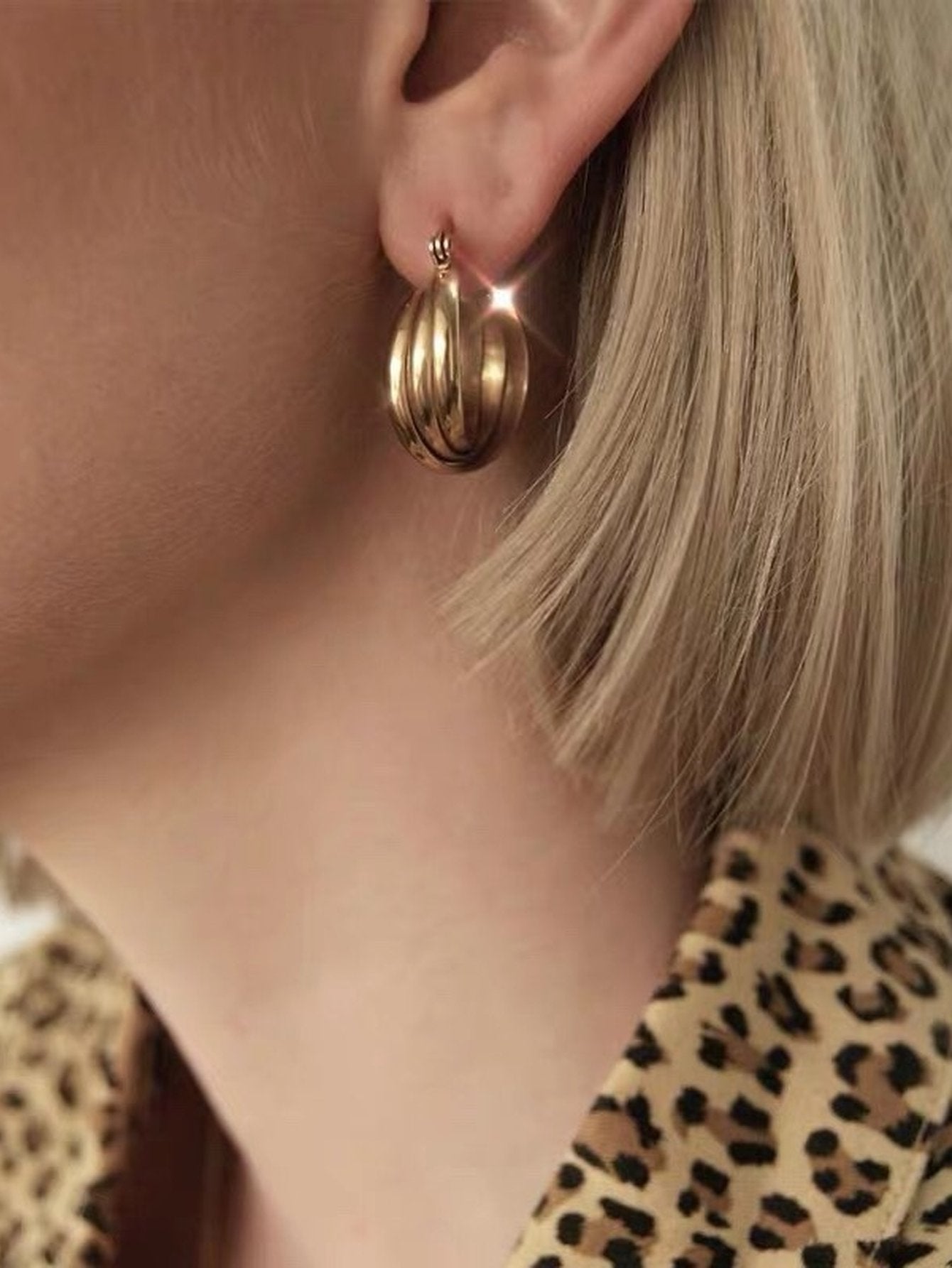 Minimalist Twisted Gold Hoop Earrings