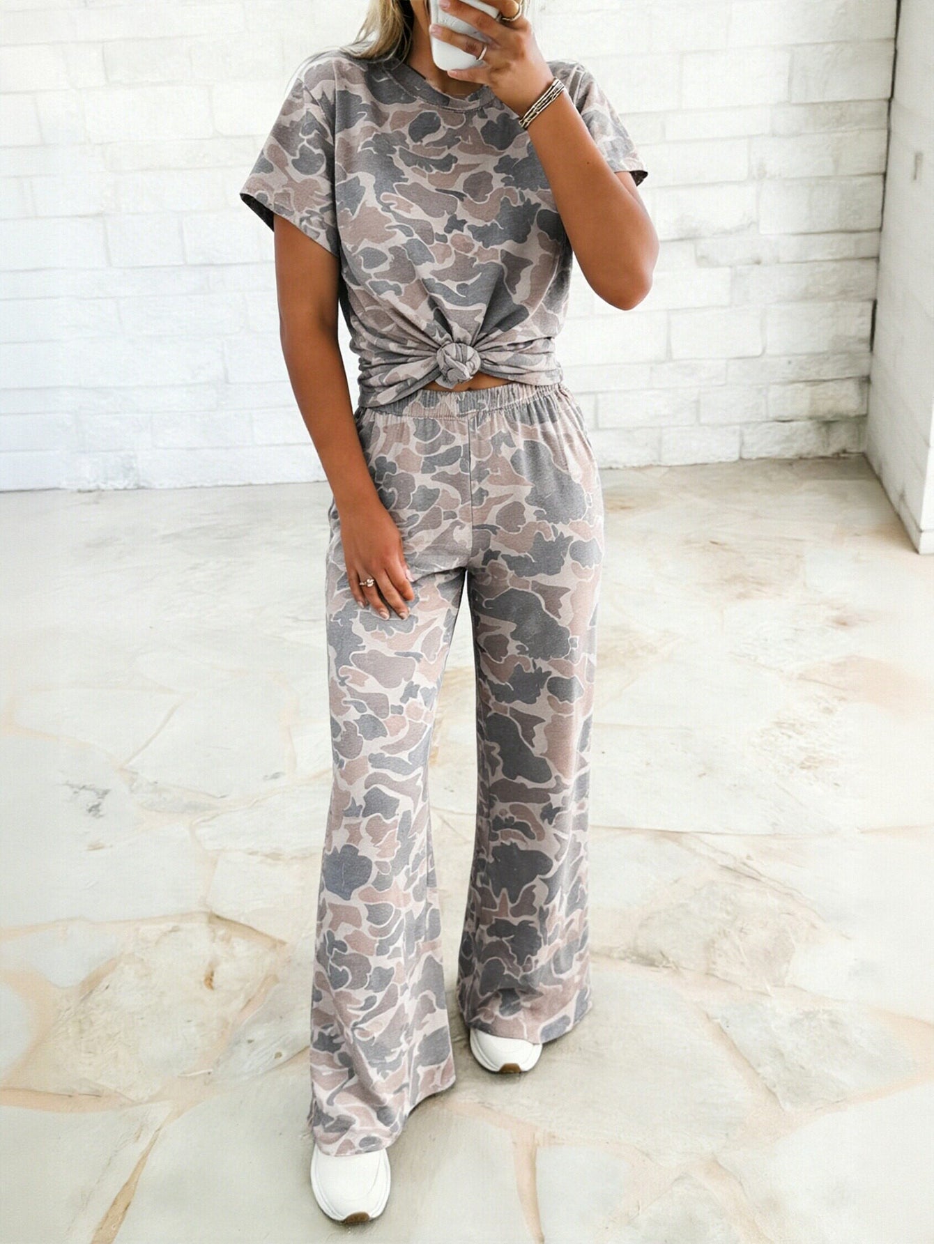 Comfy Camo Print Lounge Pants Set