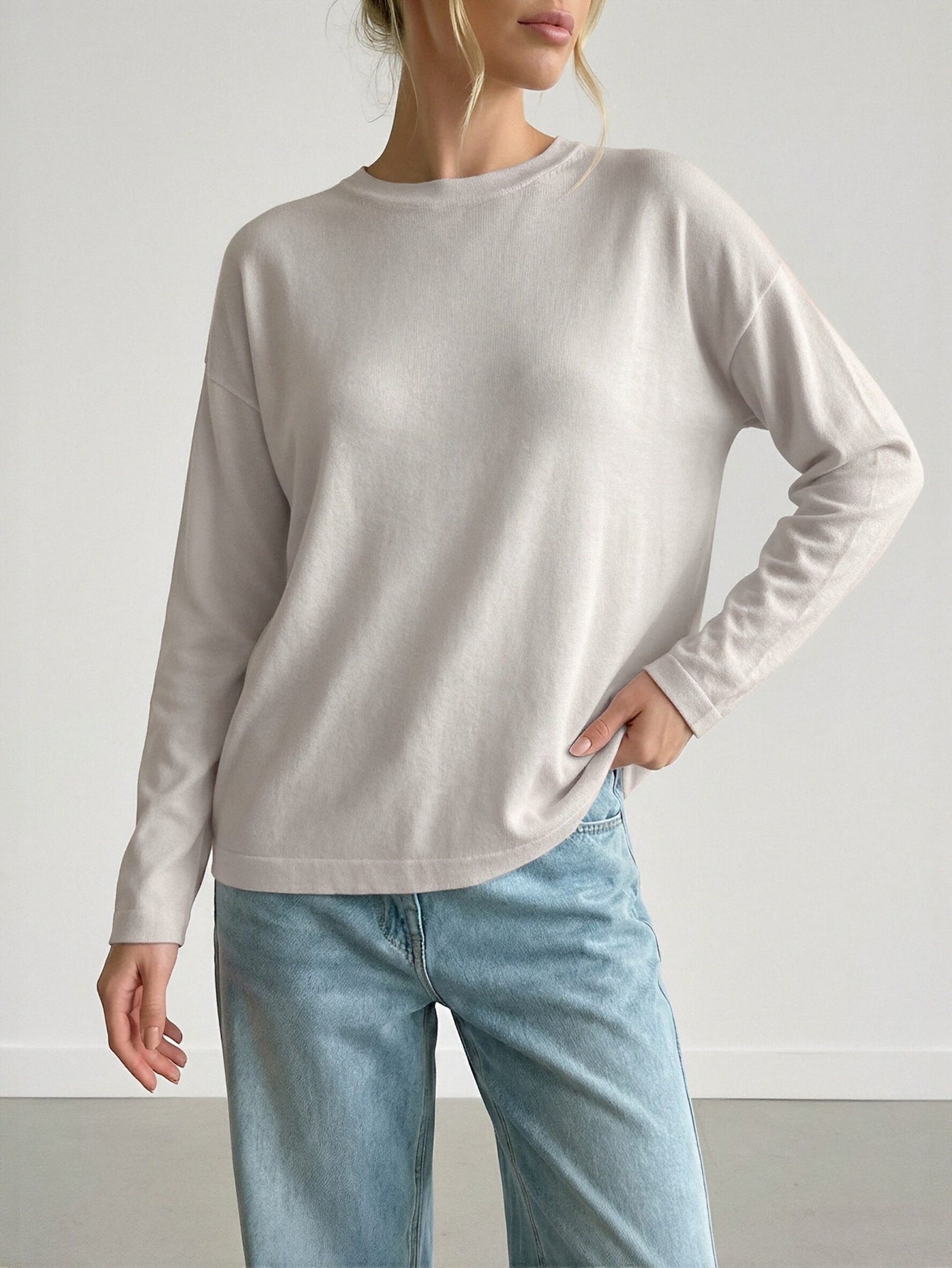 Lon Sleeves Loose Fit Soft Touch Basic T-shirt-White