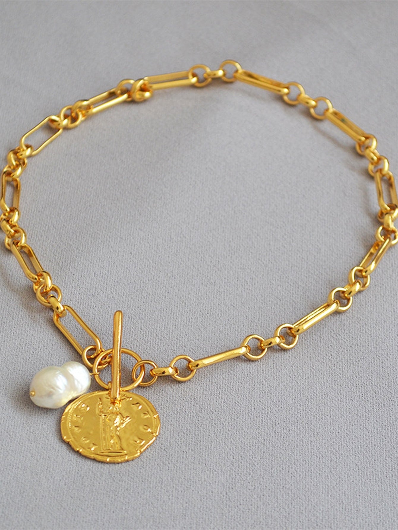 Minimalist Gold Paperclip Toggle Necklace
