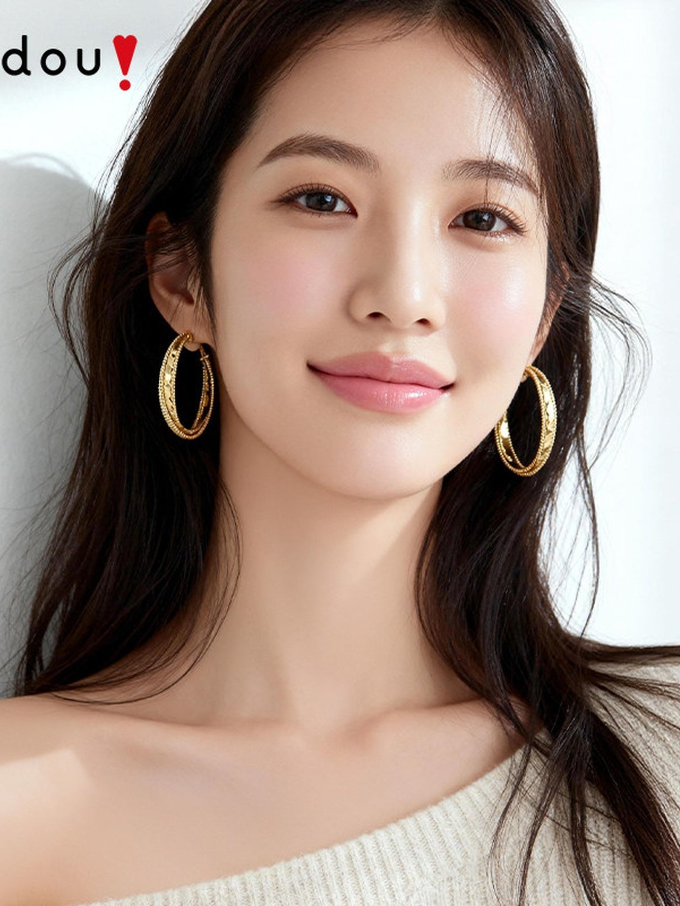 Textured Gold Minimalist Hoop Earrings