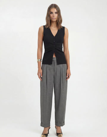 MO&Co. V-neck Ribbed Knit Tank
-Black