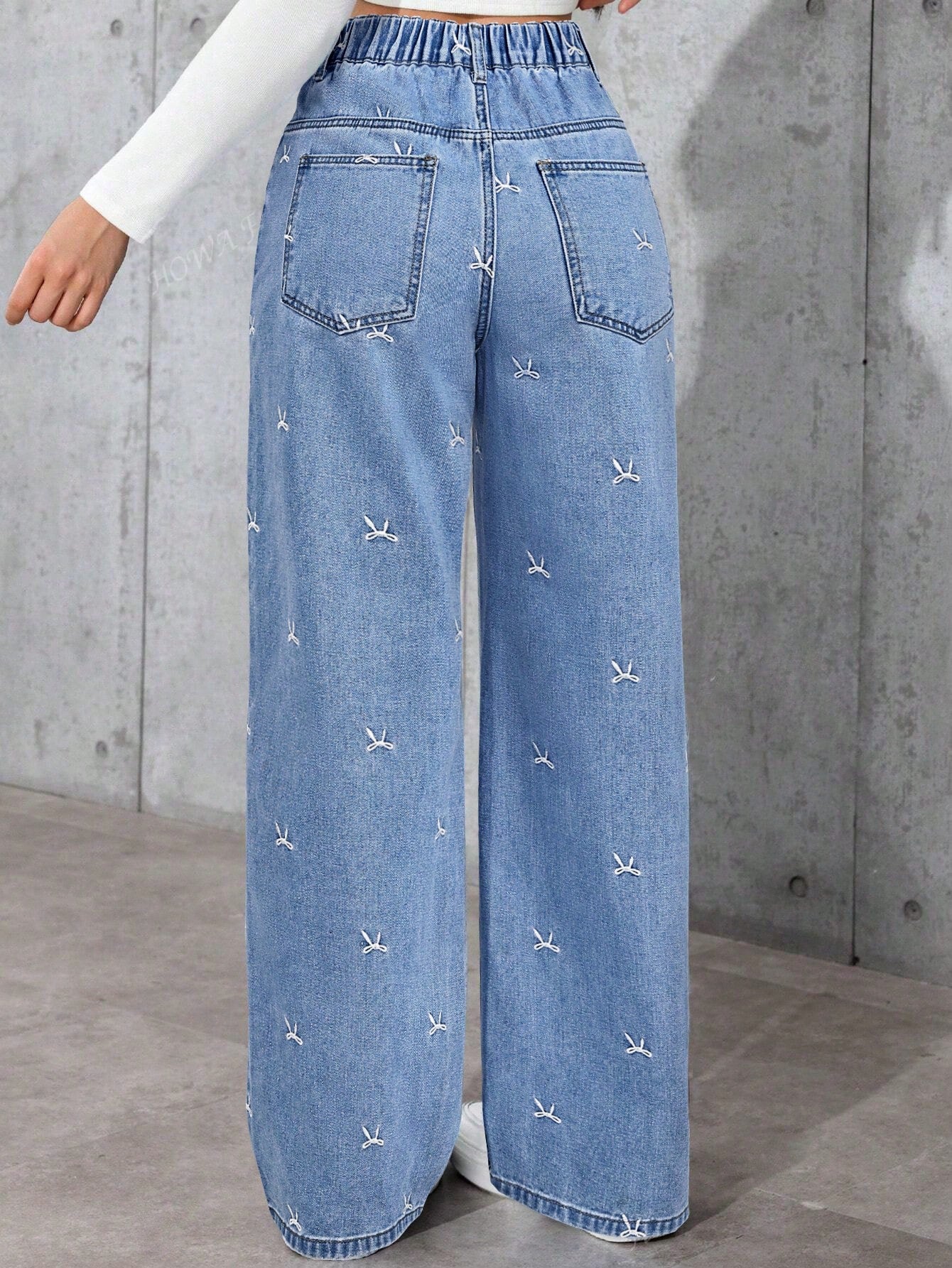 Embroidered Bow Wide Leg Jeans