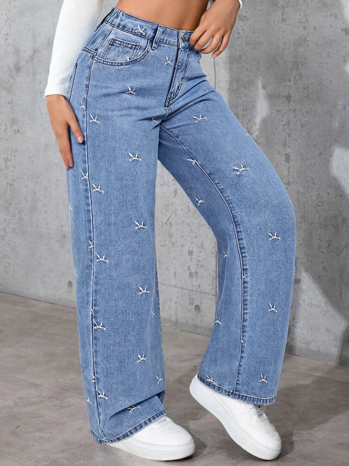 Embroidered Bow Wide Leg Jeans