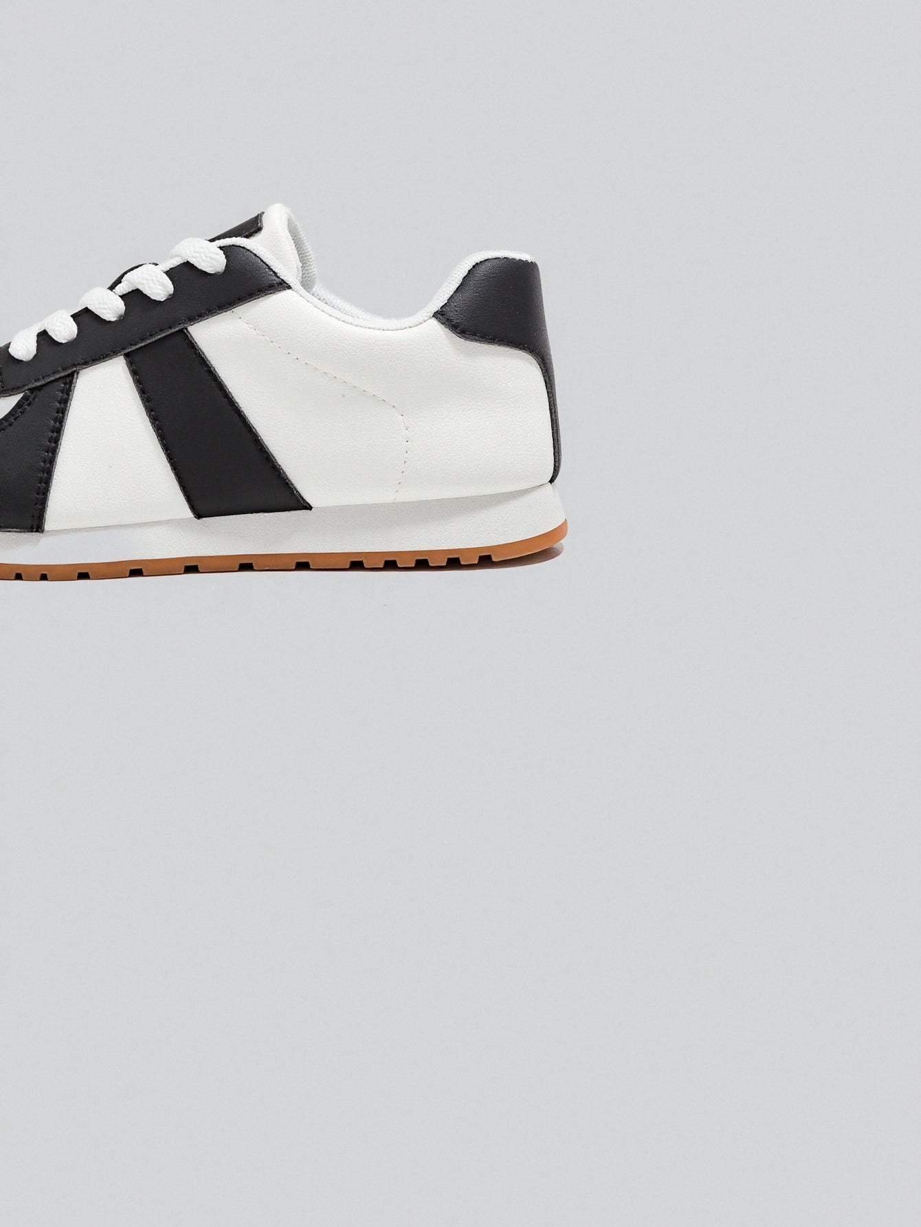 Two-Tone Design Cushioned Sole German Trainers-Black White