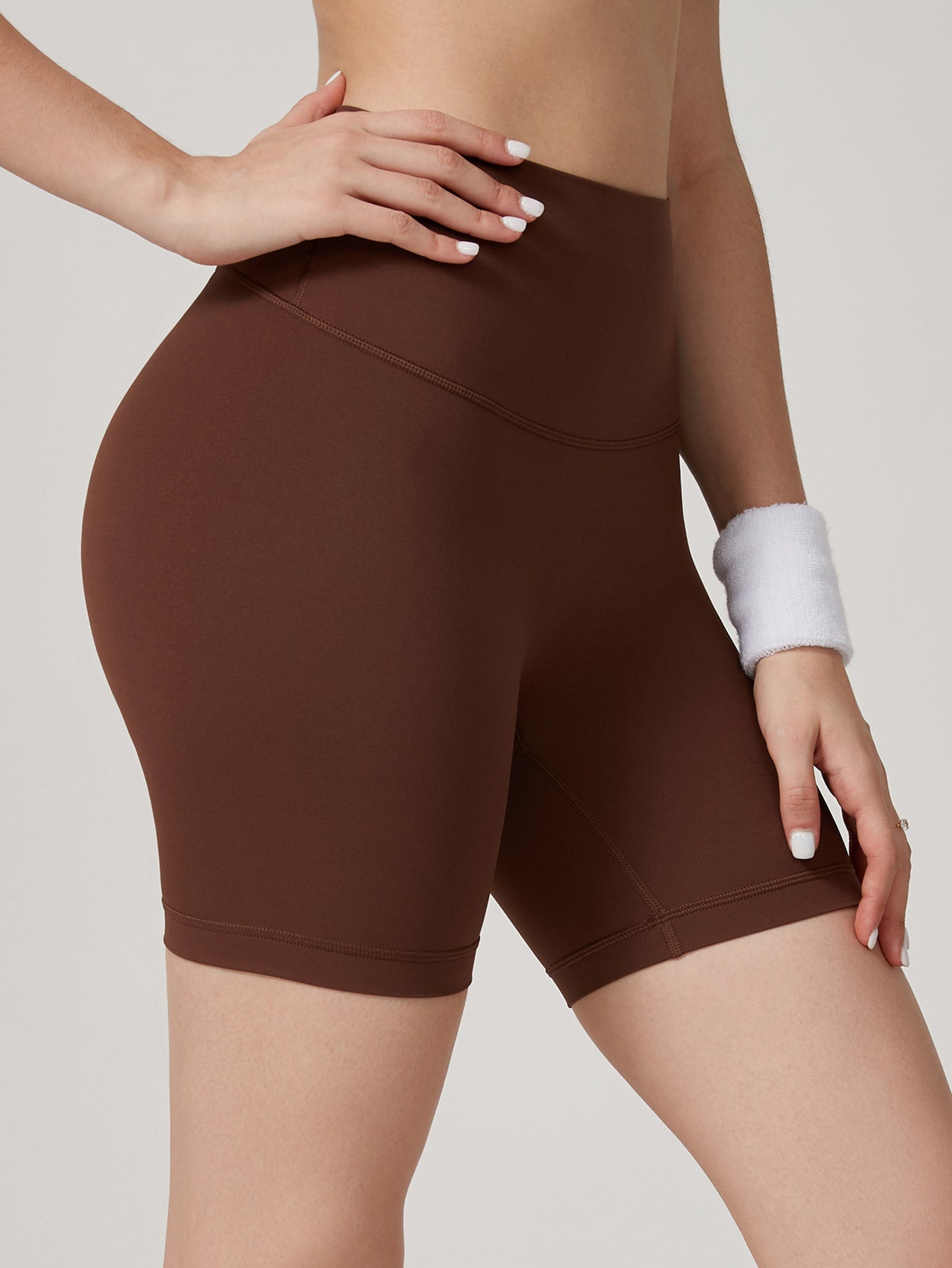 High-Waisted Breathable Sporty Yoga Shorts-Butternut
