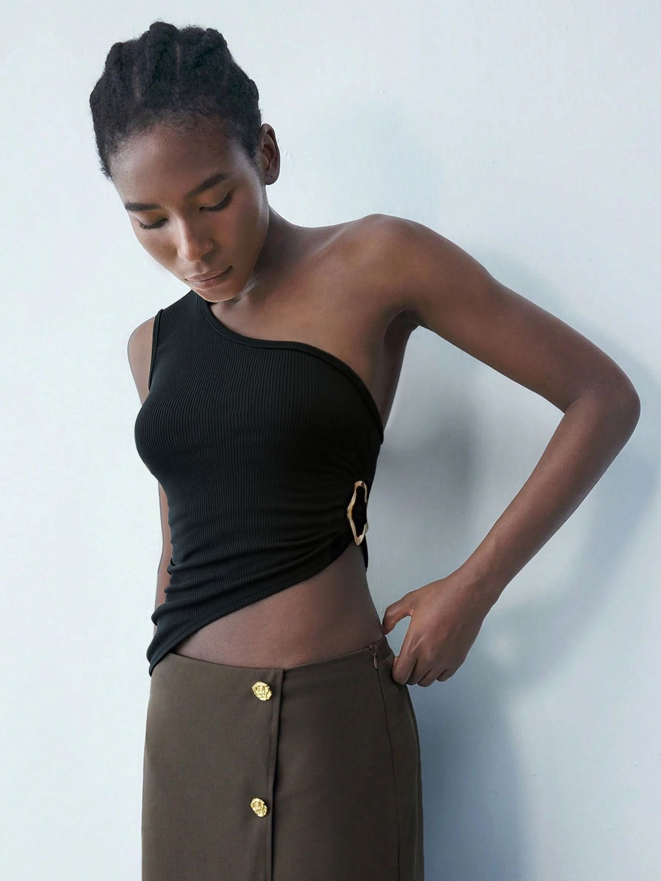 One Shoulder Twisted Cropped Tank