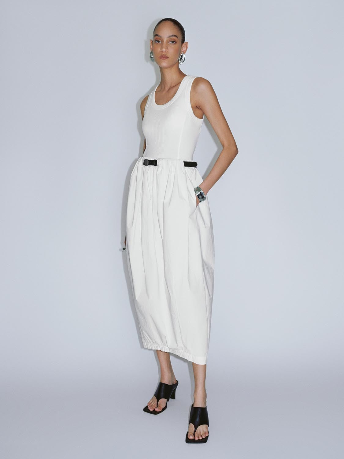 Urban Revivo Sleeveless Balloon Dresses-Off White