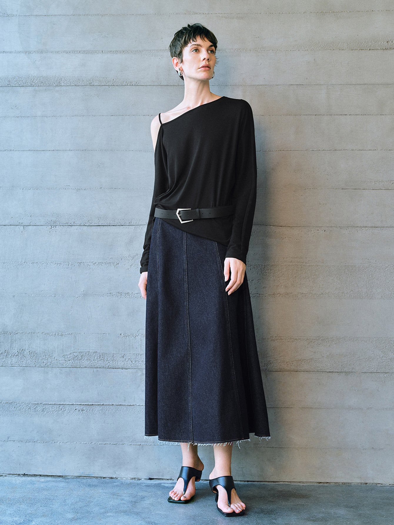Urban Revivo Midi Denim Skirt-Indigo
