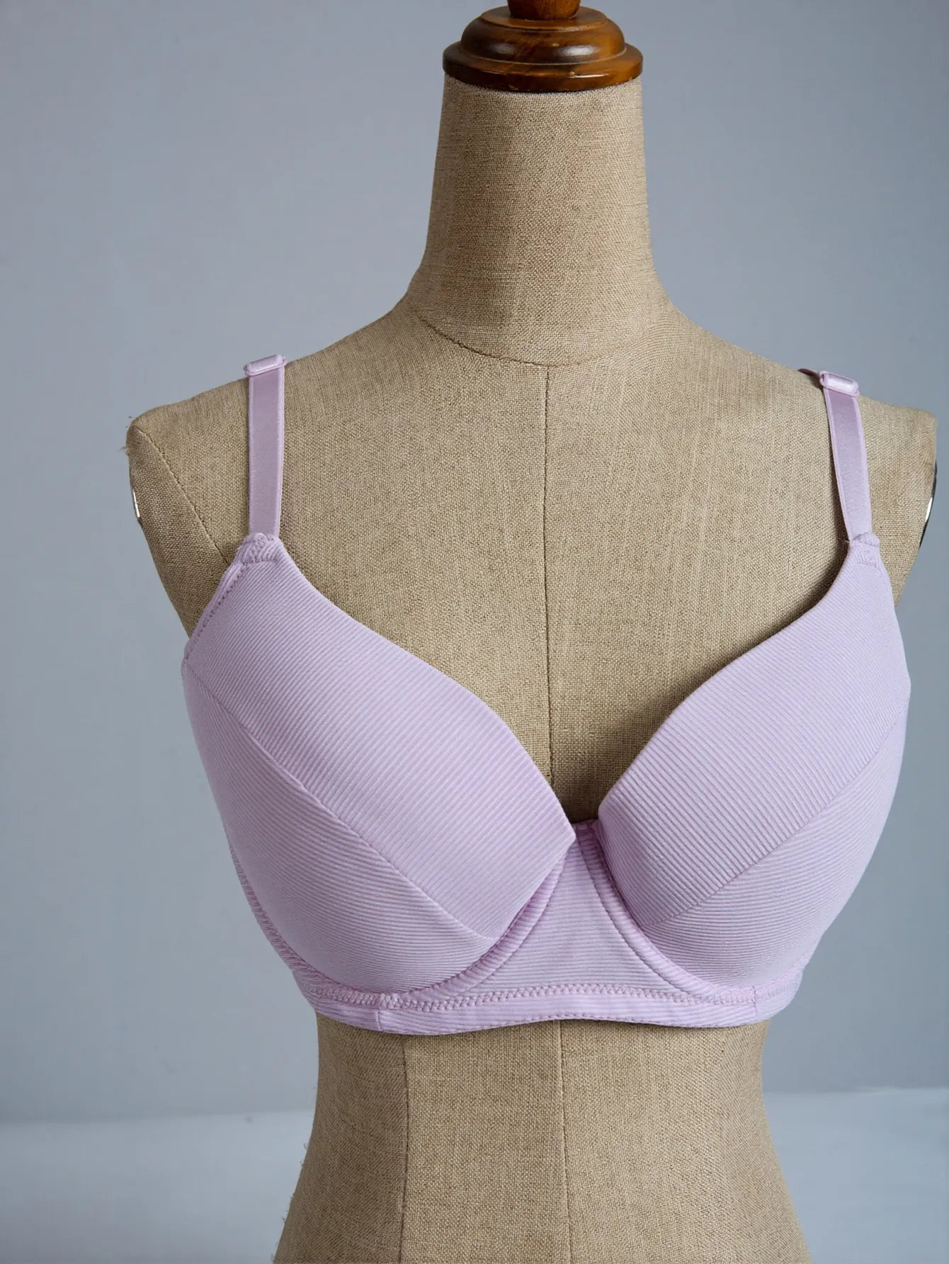 Seamless Ribbed Strapless Push Up Bra