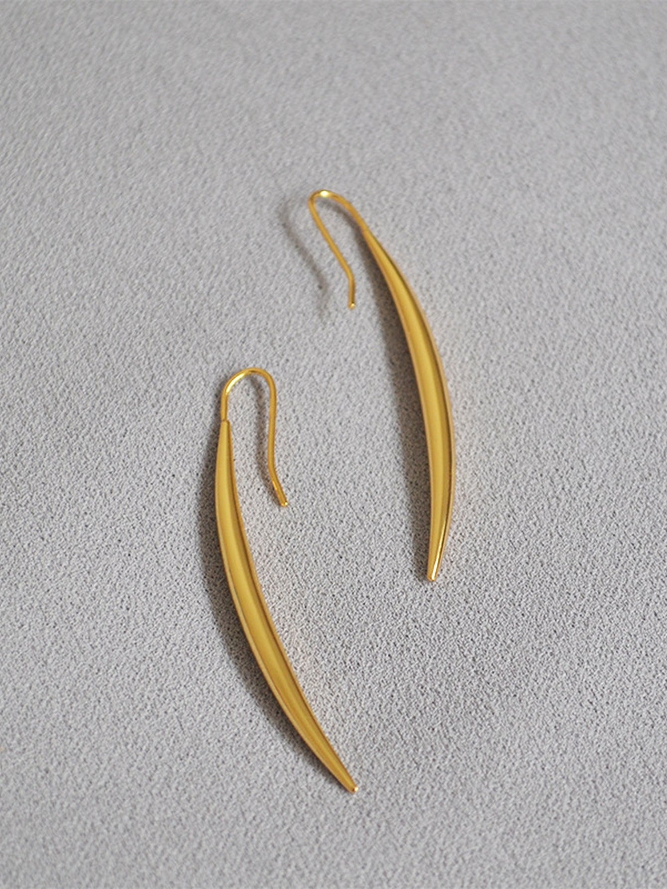 Minimalist Gold Curved Drop Earrings