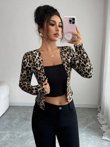 Leopard Print Fitted Cropped Tee
