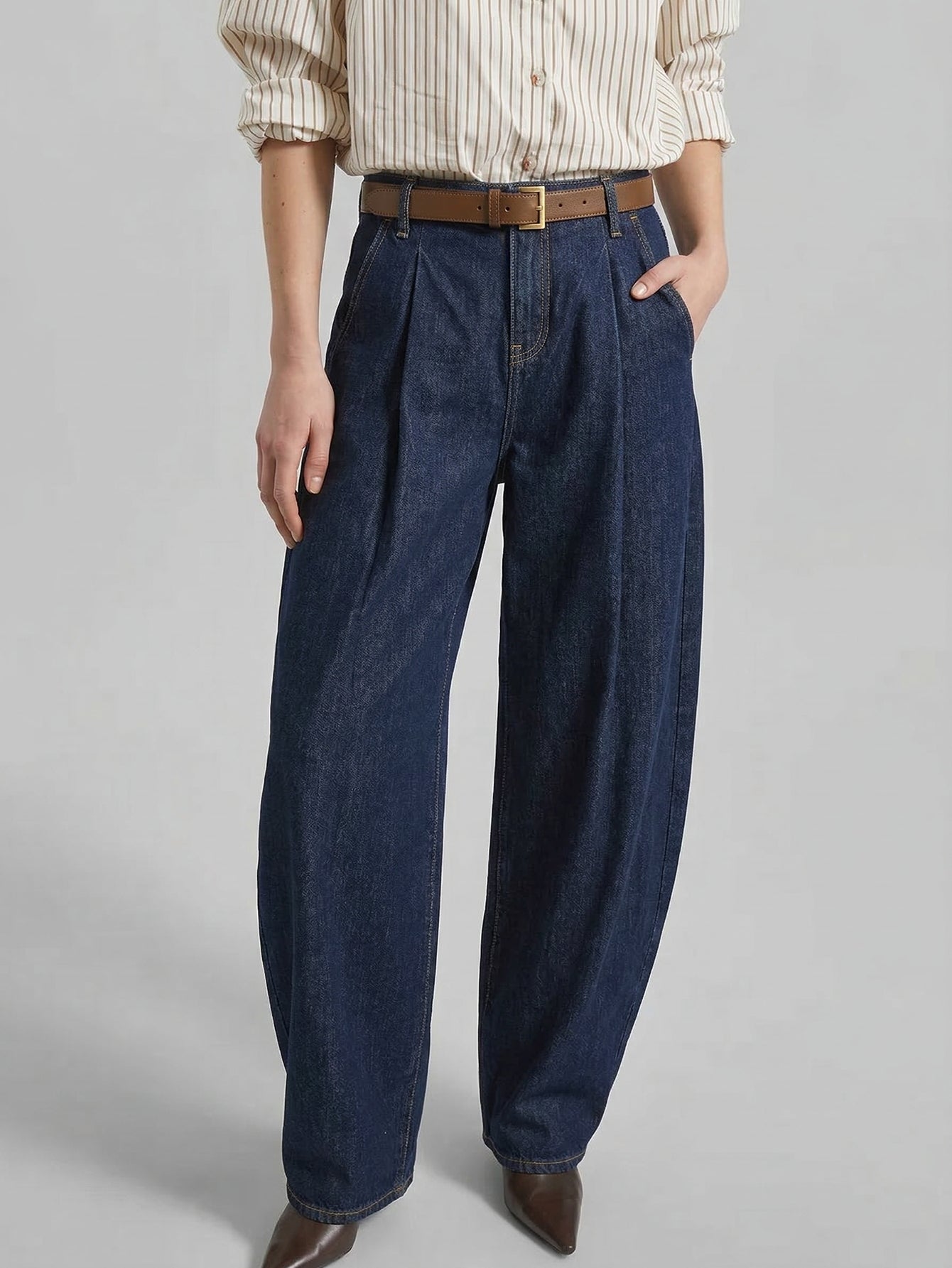 Front Pleated Straight Jeans