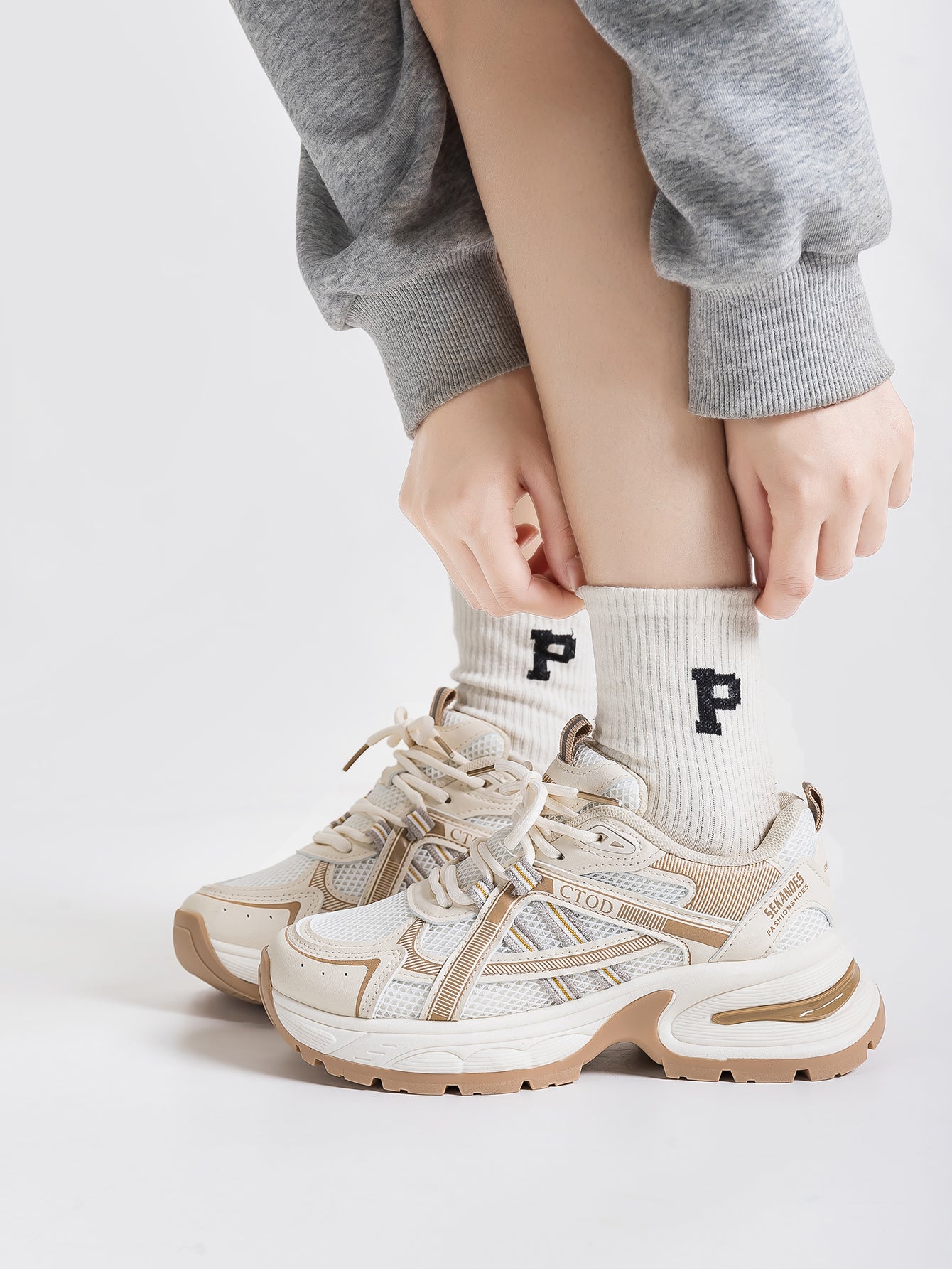 Chunky Sole Breathable Mesh Retro Athletic Shoes-Milan Beige
