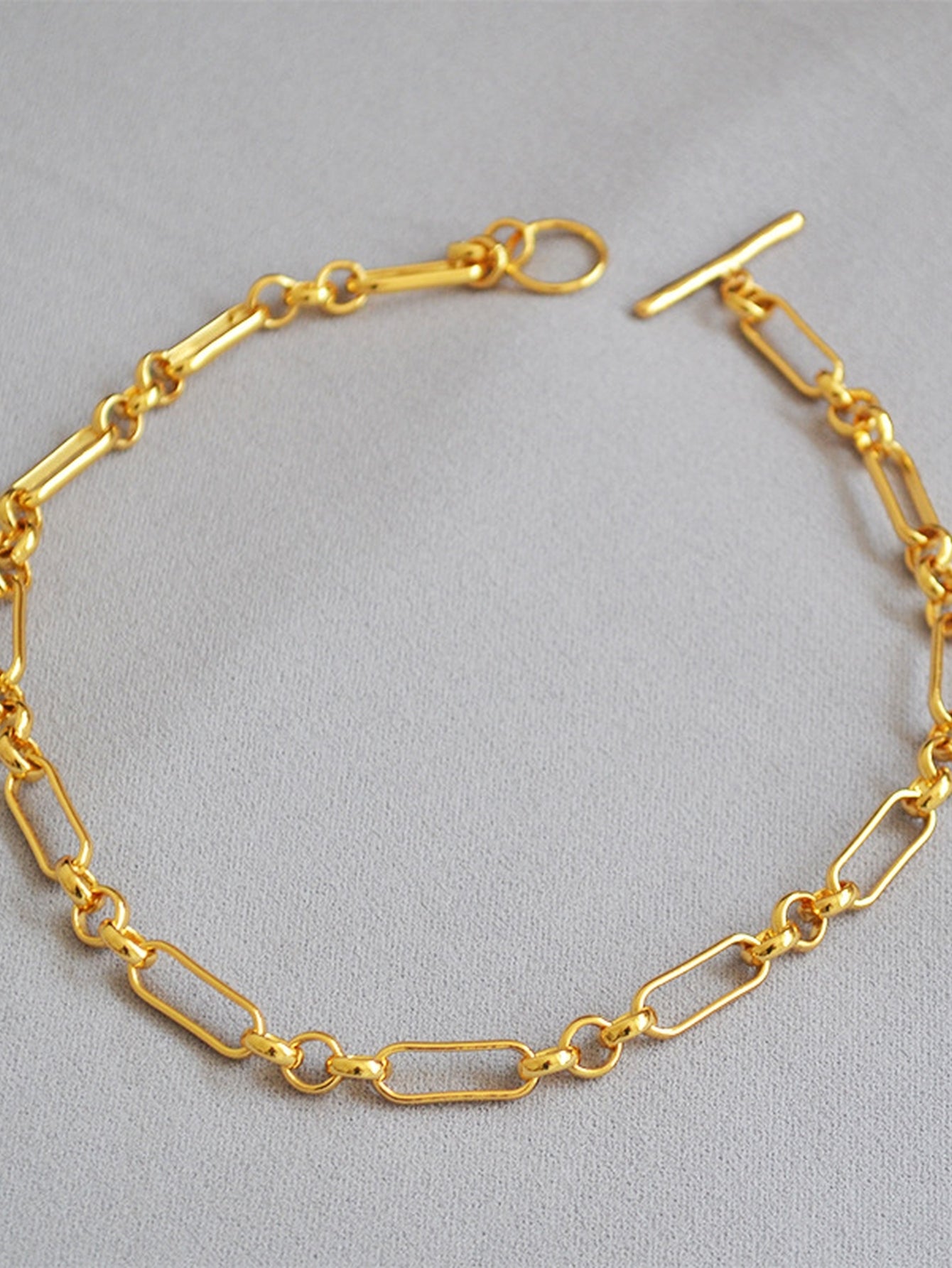Minimalist Gold Paperclip Toggle Necklace