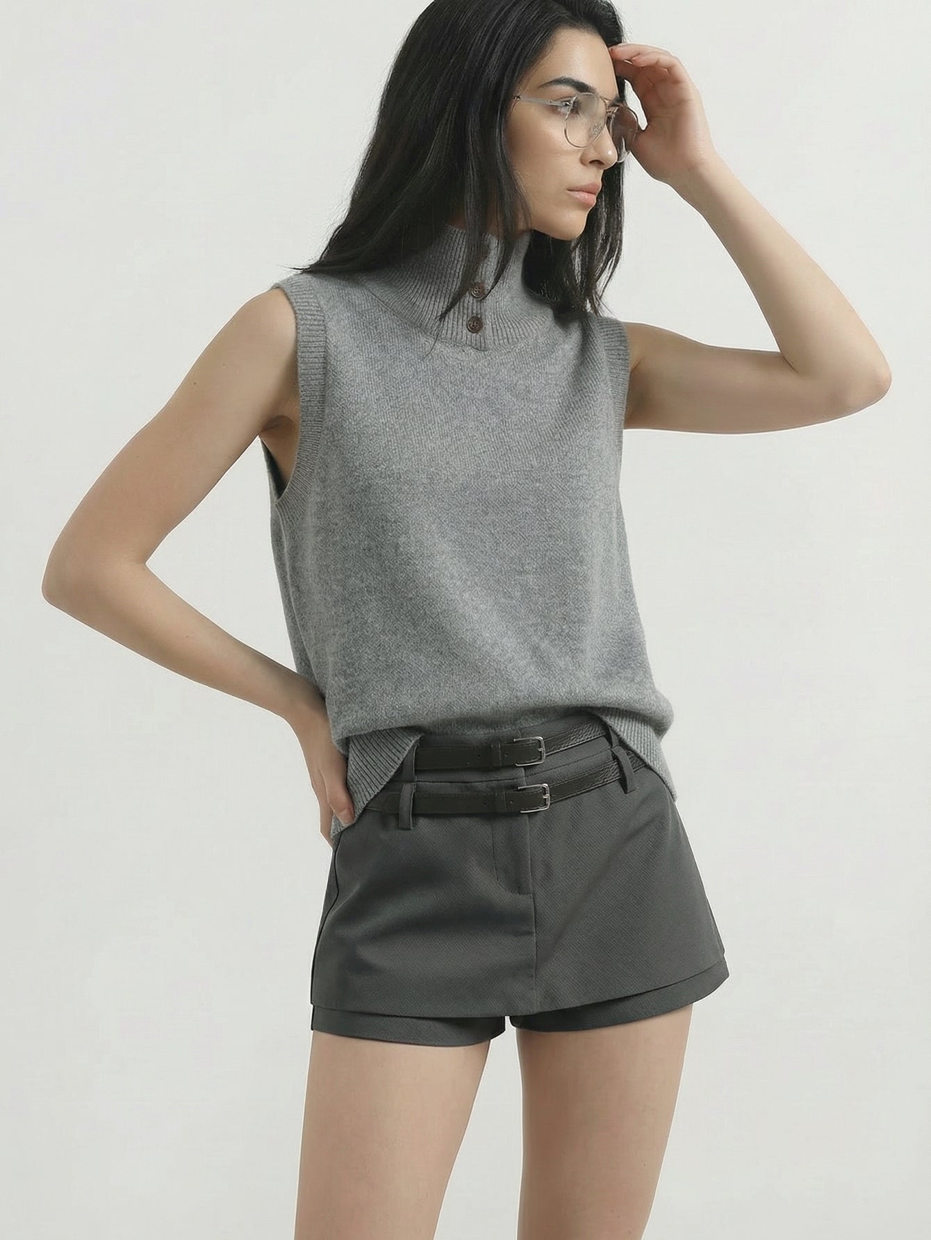 SAÏA Double-Belted Tailored Preppy Shorts-Gray
