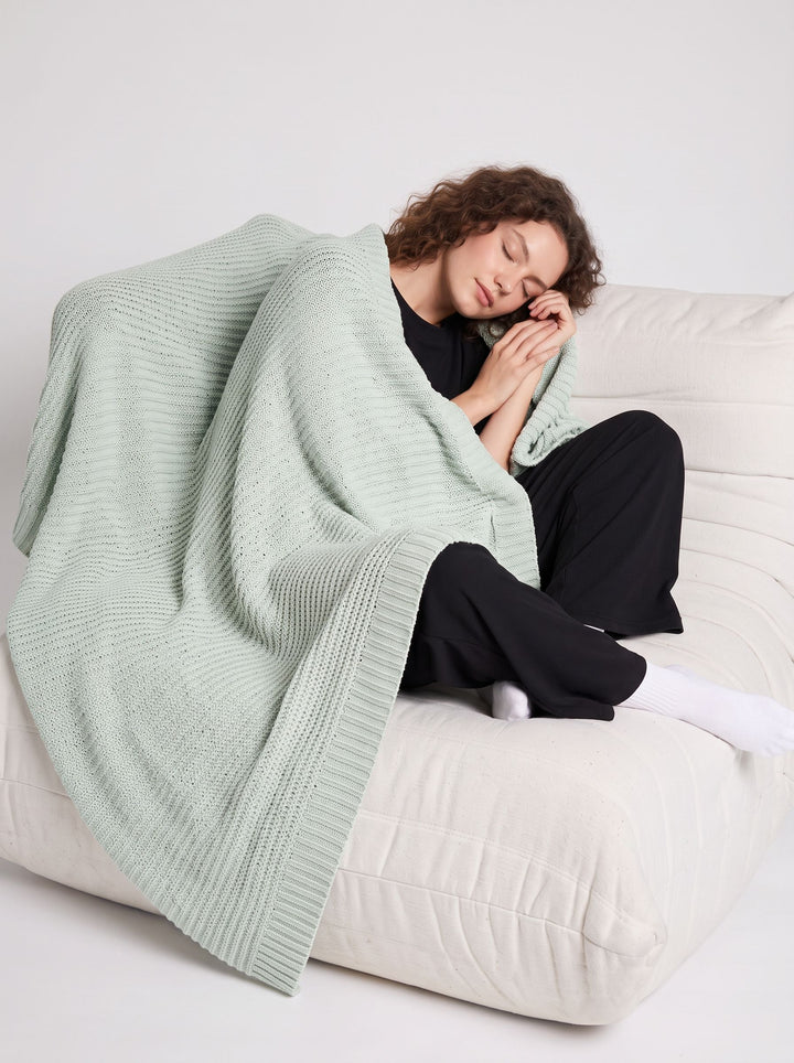 Soft Cozy Ribbed Knit Throw Blanket
