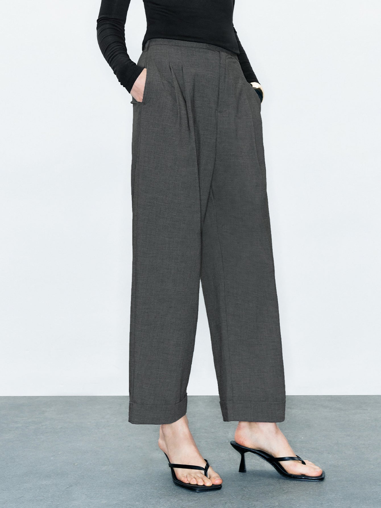 Urban Revivo Carrot Fit Pants-Warm Grey