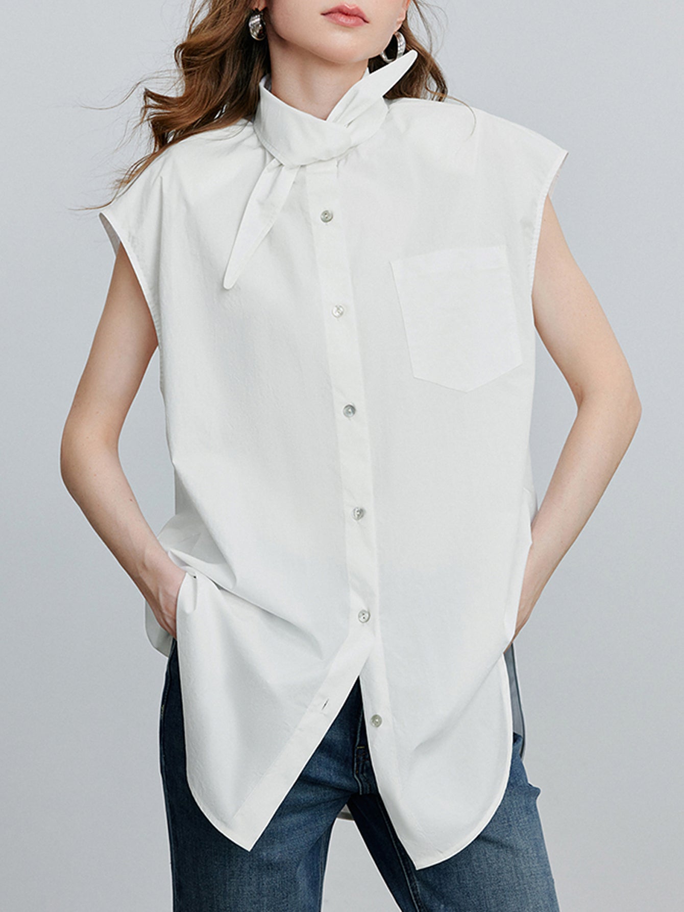 Large Pointy Collar Sleeveless Chic Blouse