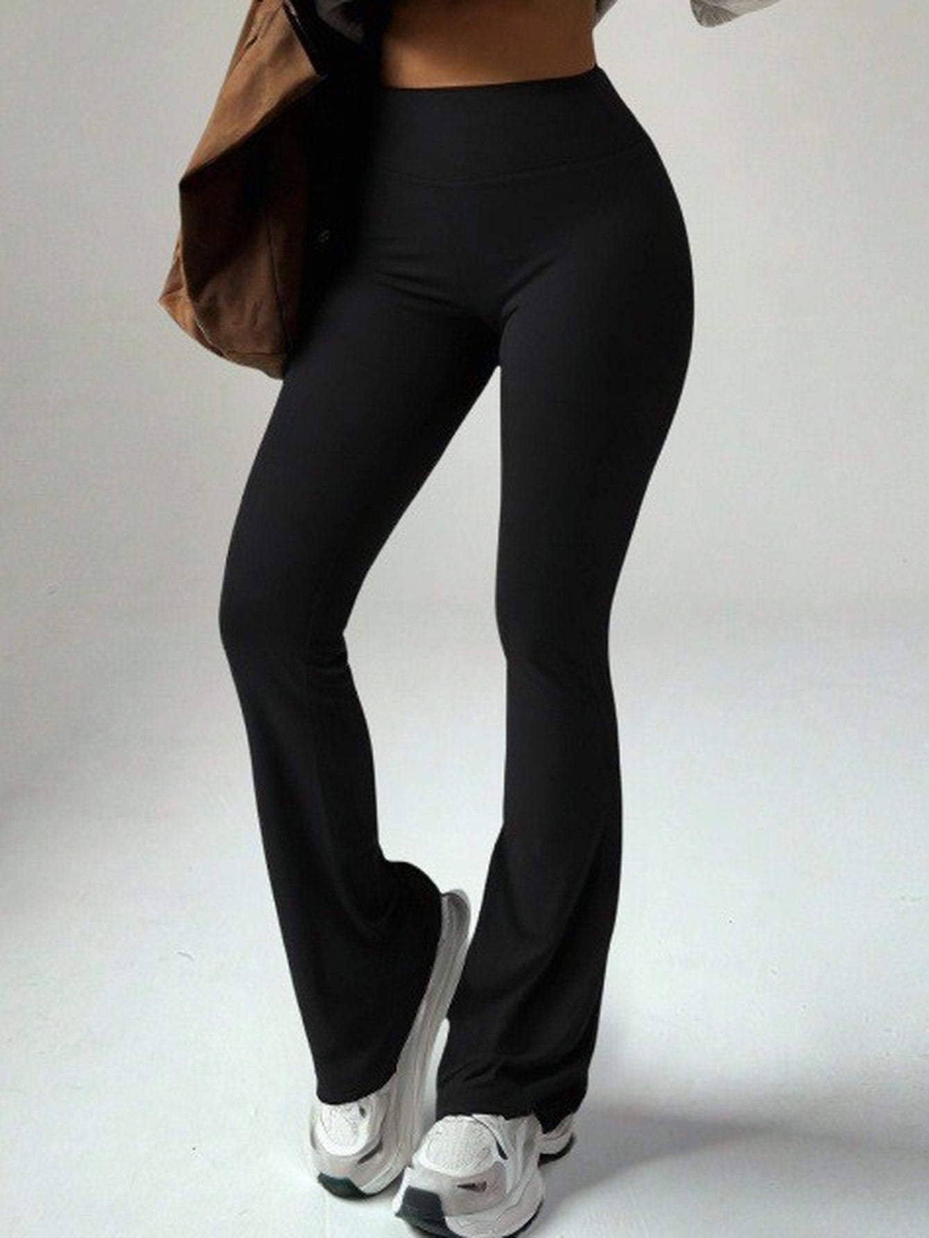 Butt Lifting Cargo Flare Leggings
