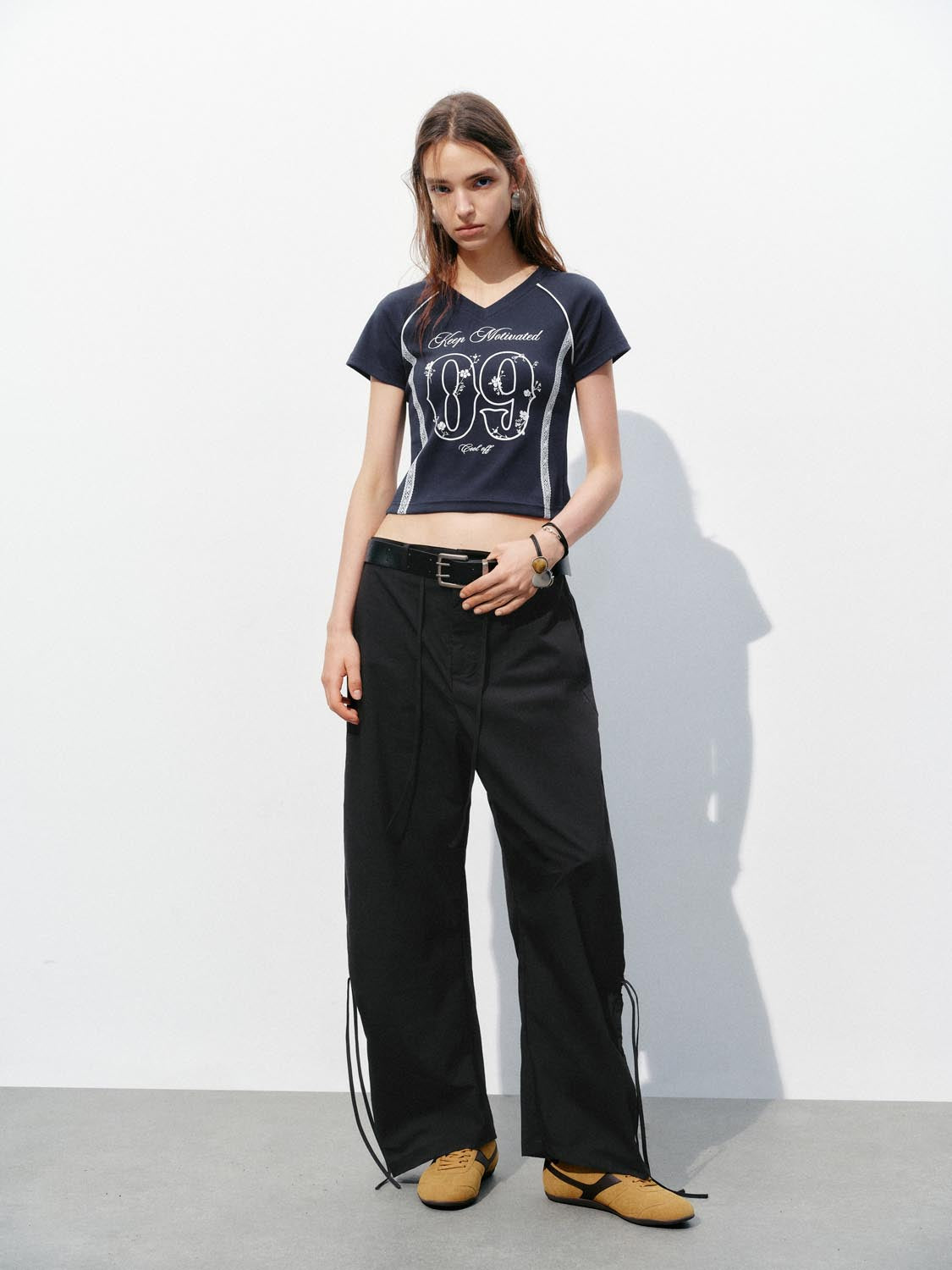 Urban Revivo Trousers-Black
