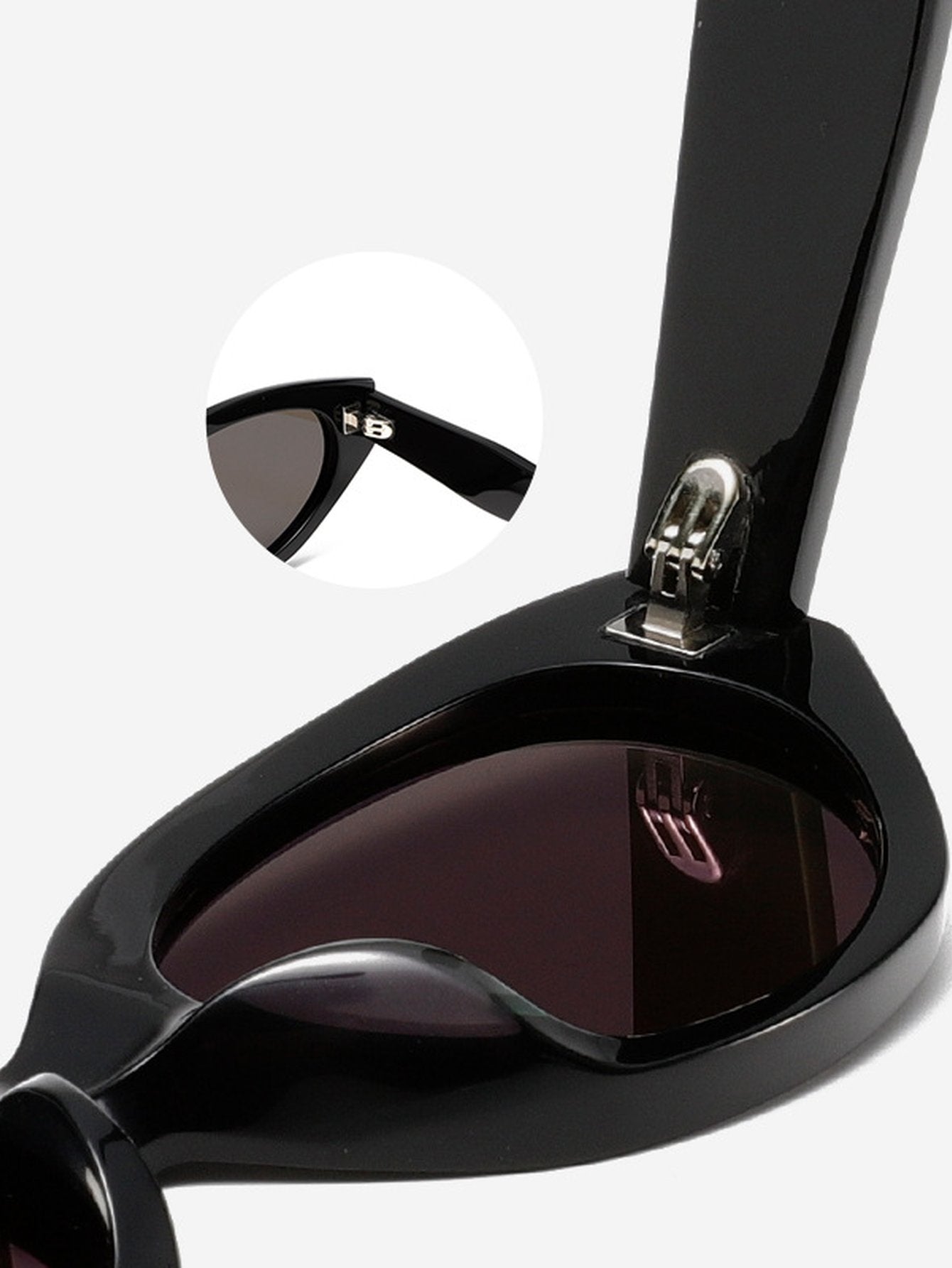 Vintage Oval Black Frame Sunglasses