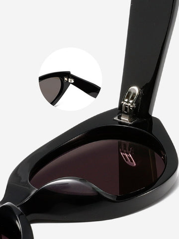 Vintage Oval Black Frame Sunglasses