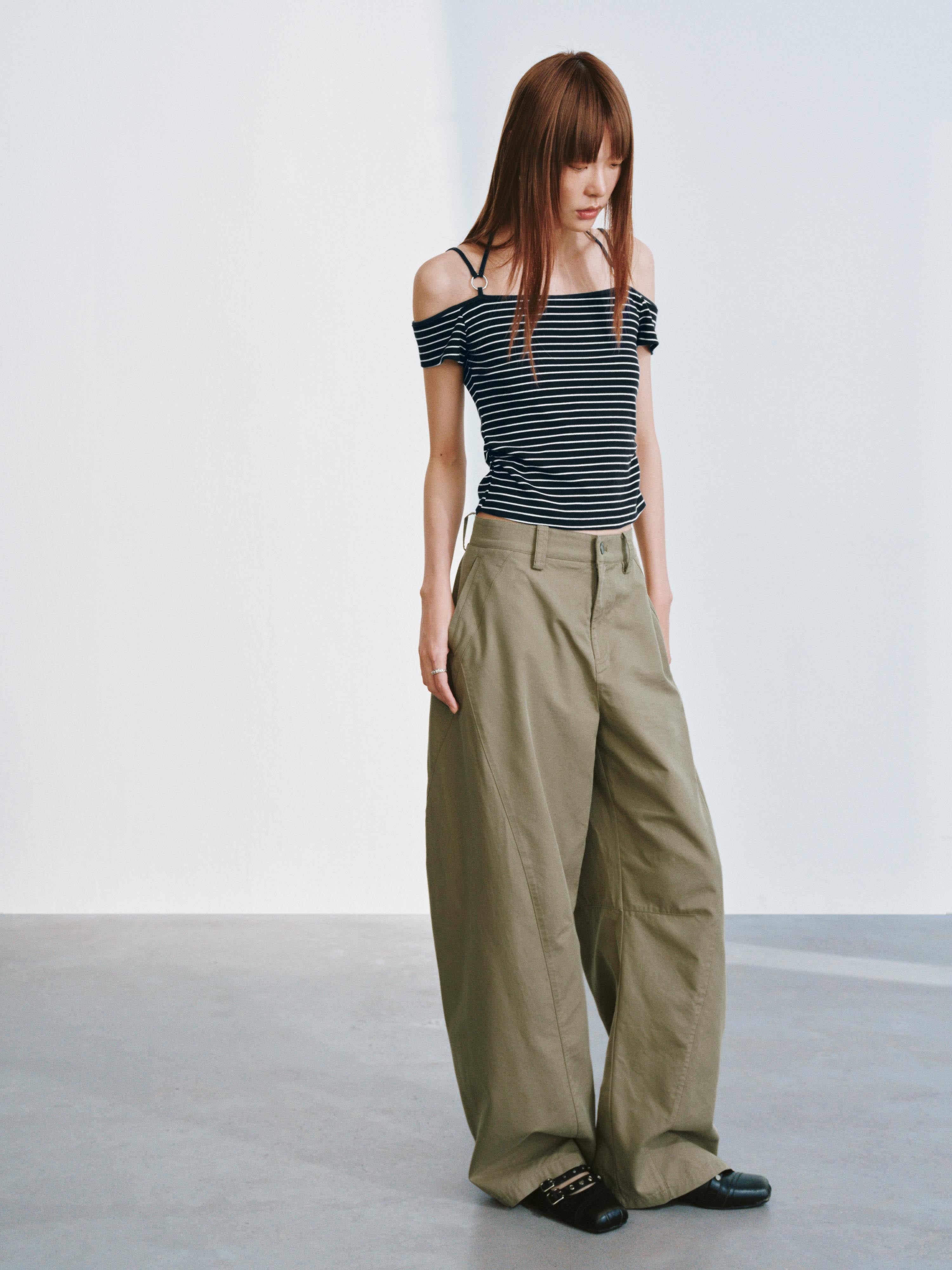 Barrel Leg Cargo Pants