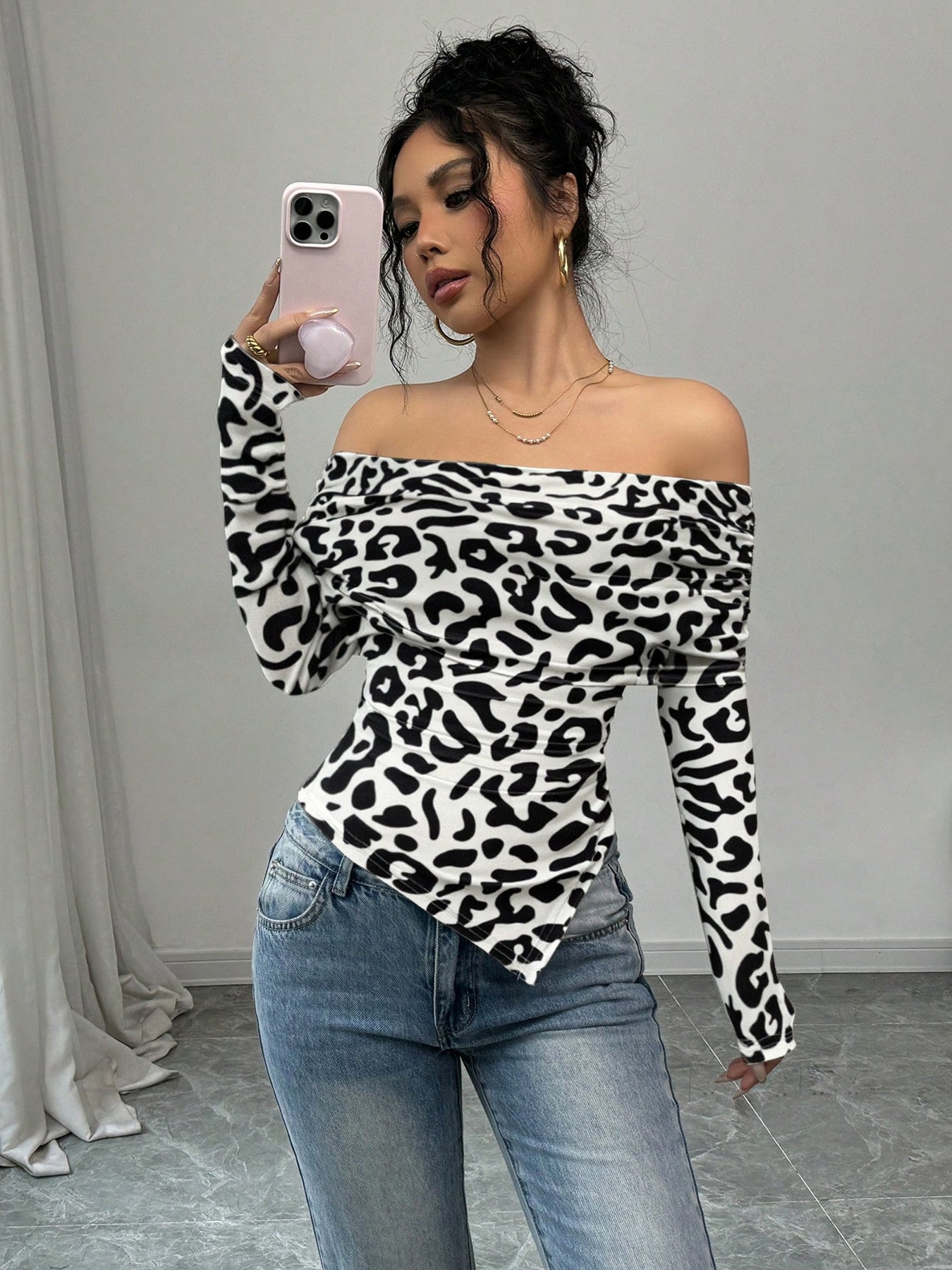 Off-Shoulder Leopard Print Long-Sleeve Casual T-Shirt-Black White