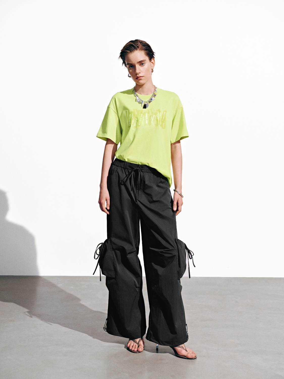 Urban Revivo Cargo Wide Leg Pants-Dark Gray