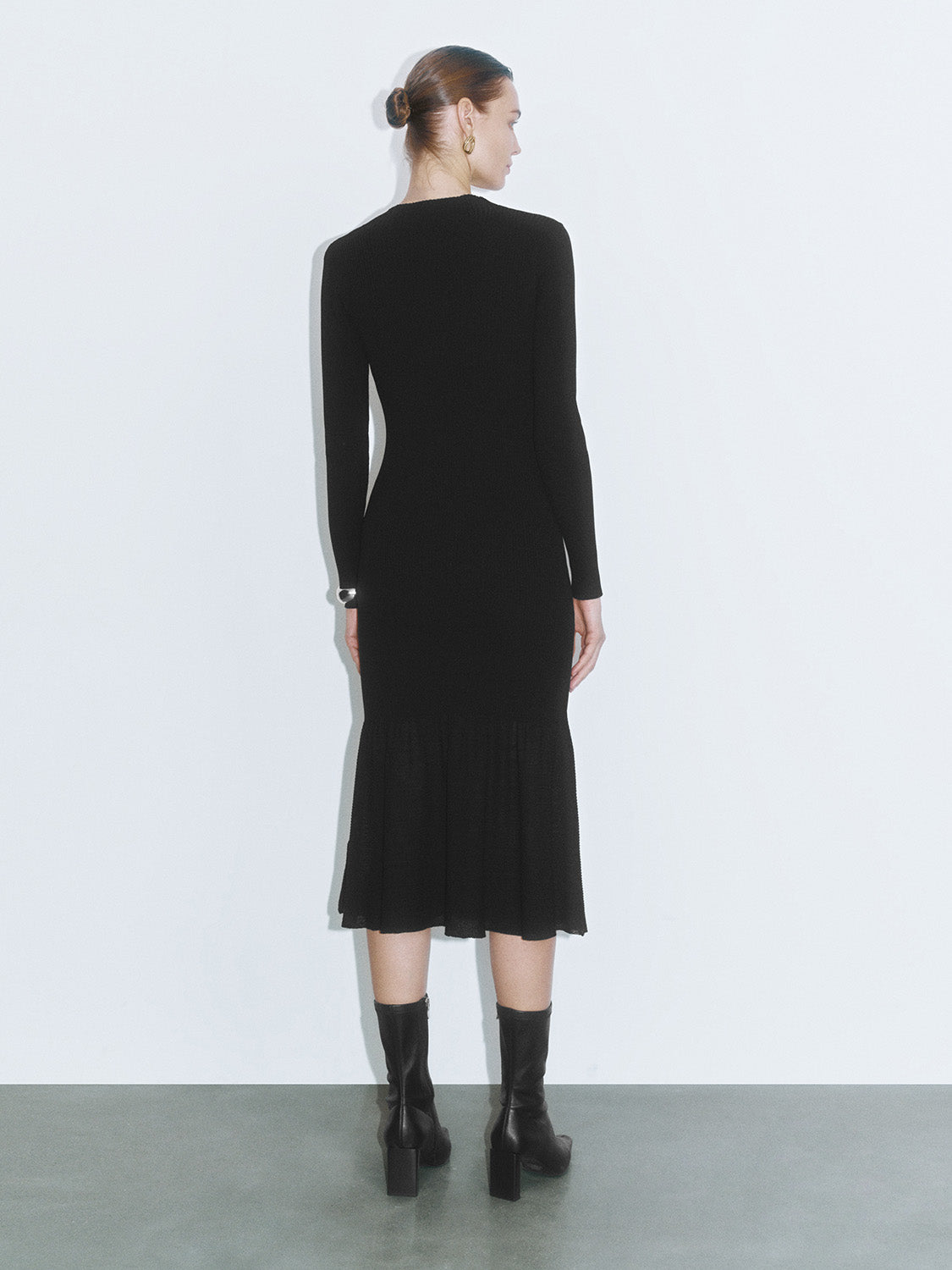 Urban Revivo Skinny Knitted Dress-Black
