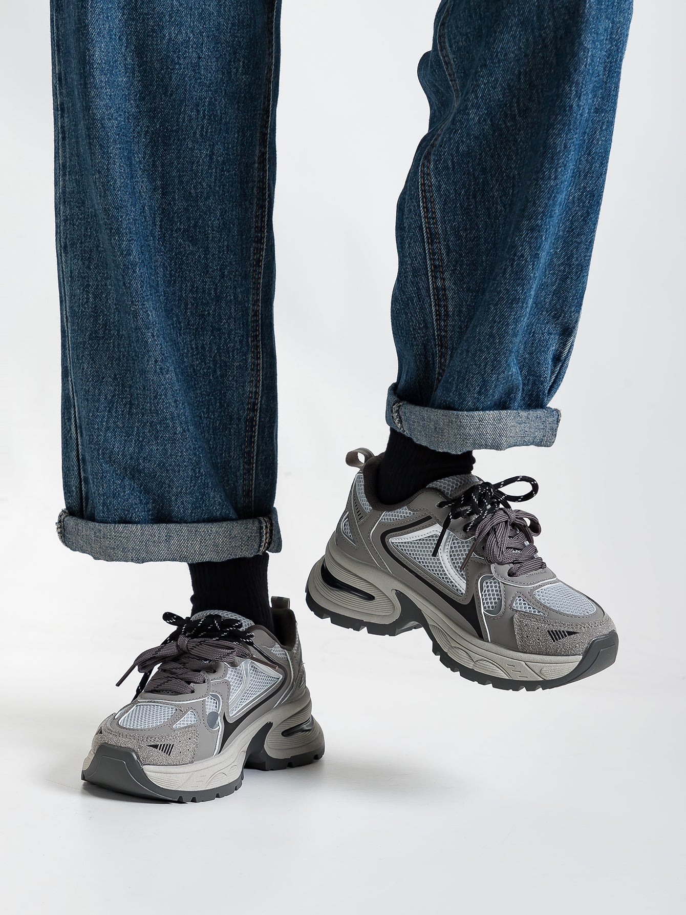 Mesh Upper Chunky Sole Vintage Sneakers