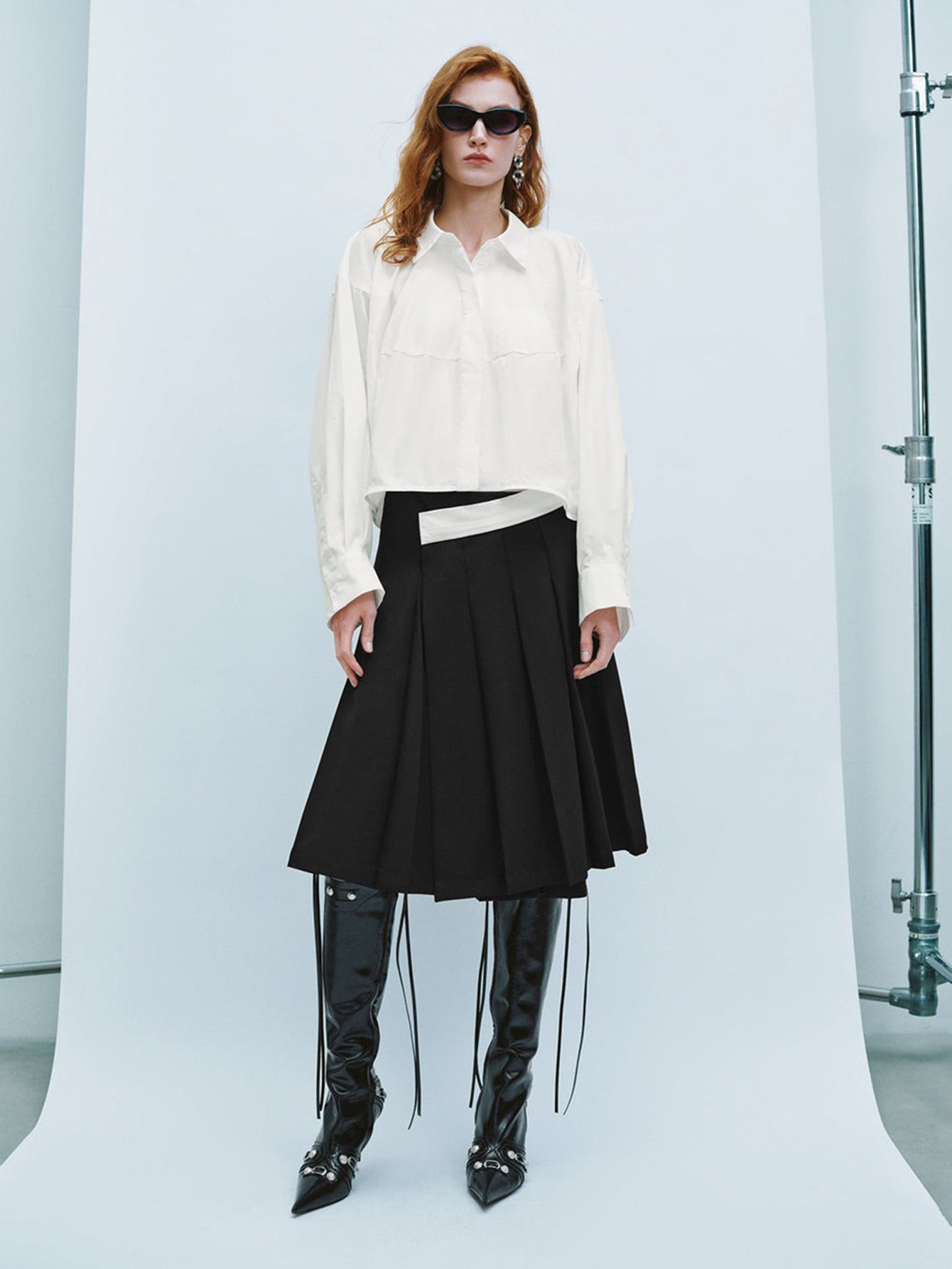 Urban Revivo Pleated Midi Straight Skirt-Black