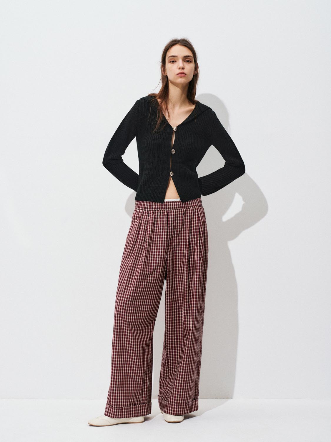 Urban Revivo V-Neck Button Up Knitted Cardigan-Black