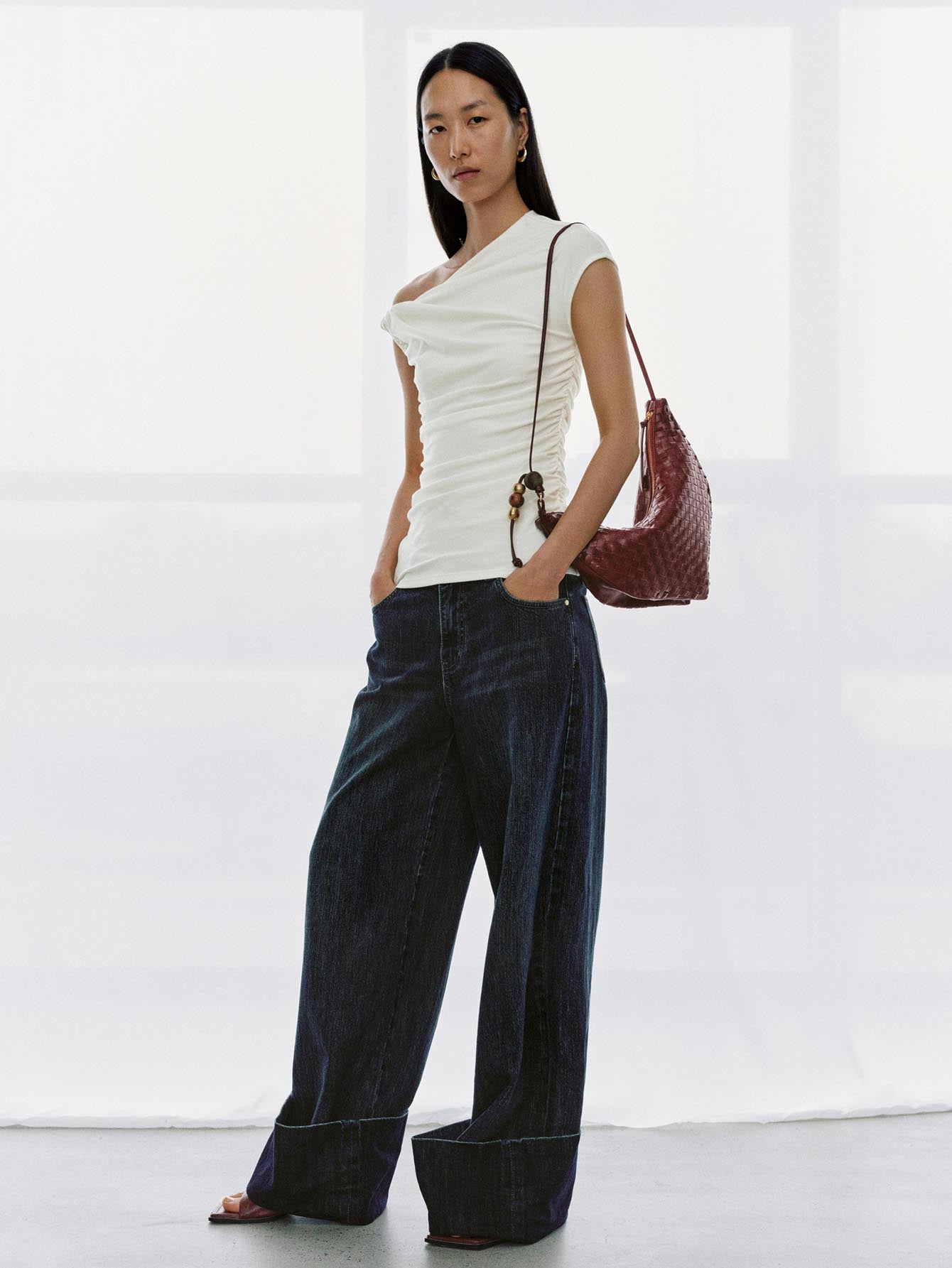 Urban Revivo One Shoulder Ruched T-Shirts-White