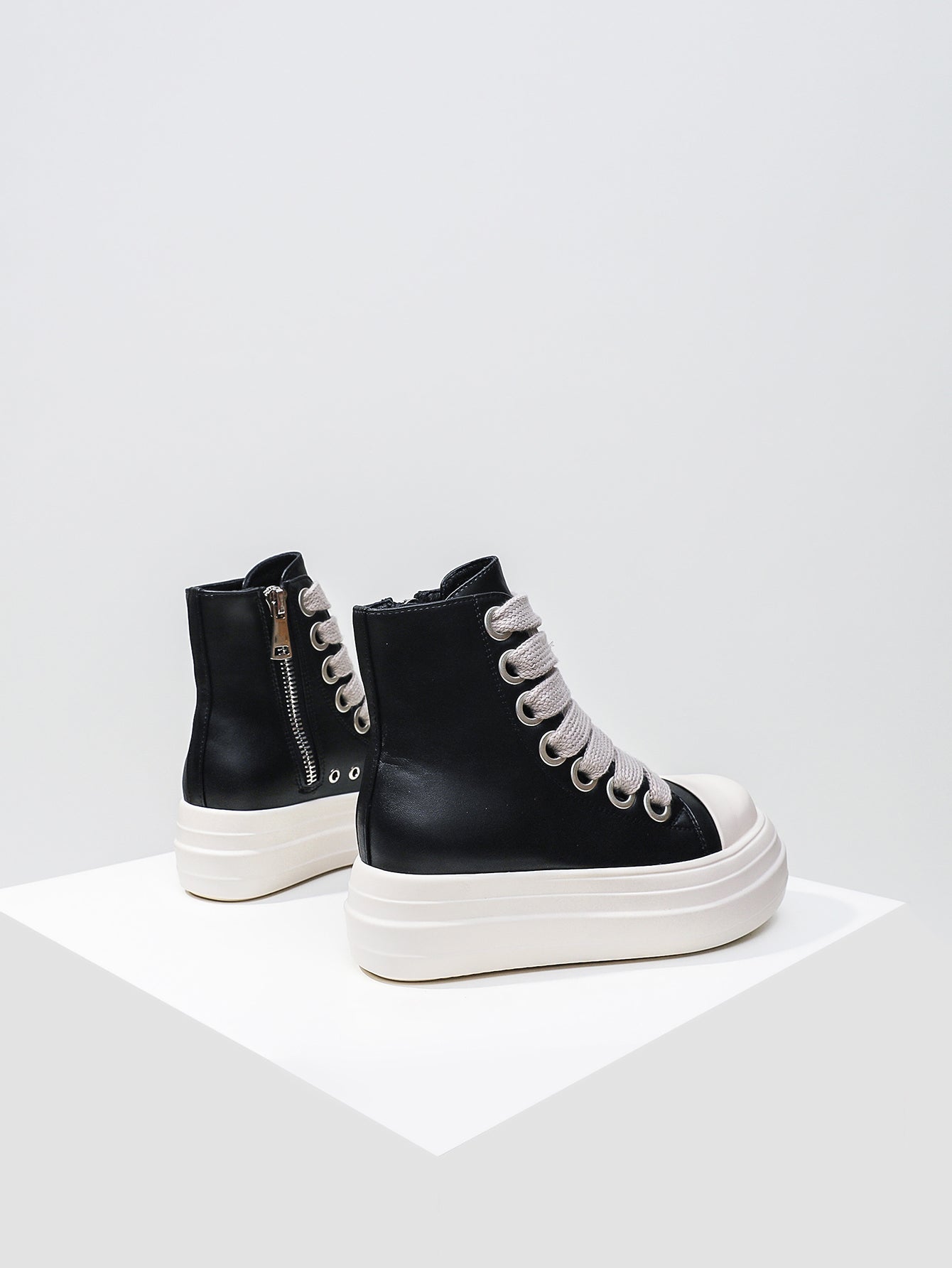 Chunky Platform Zip-Detail Edgy Boots[Note:Runs Small,Go One Size Up]