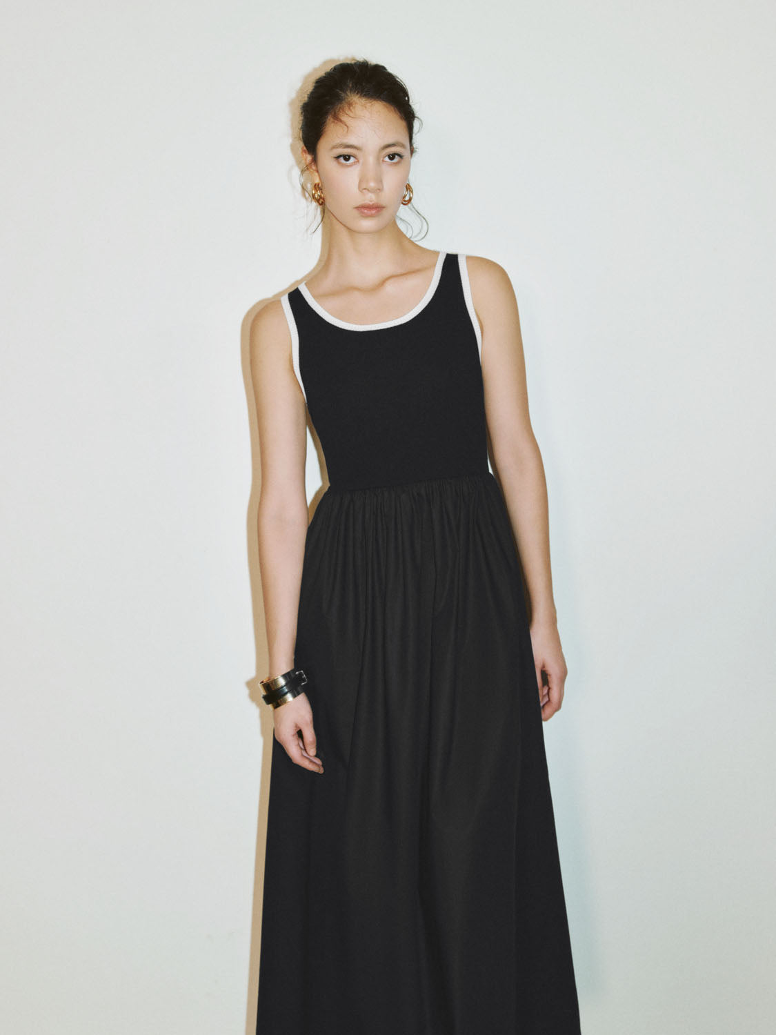 Urban Revivo Knitted Sleeveless Dresses-White