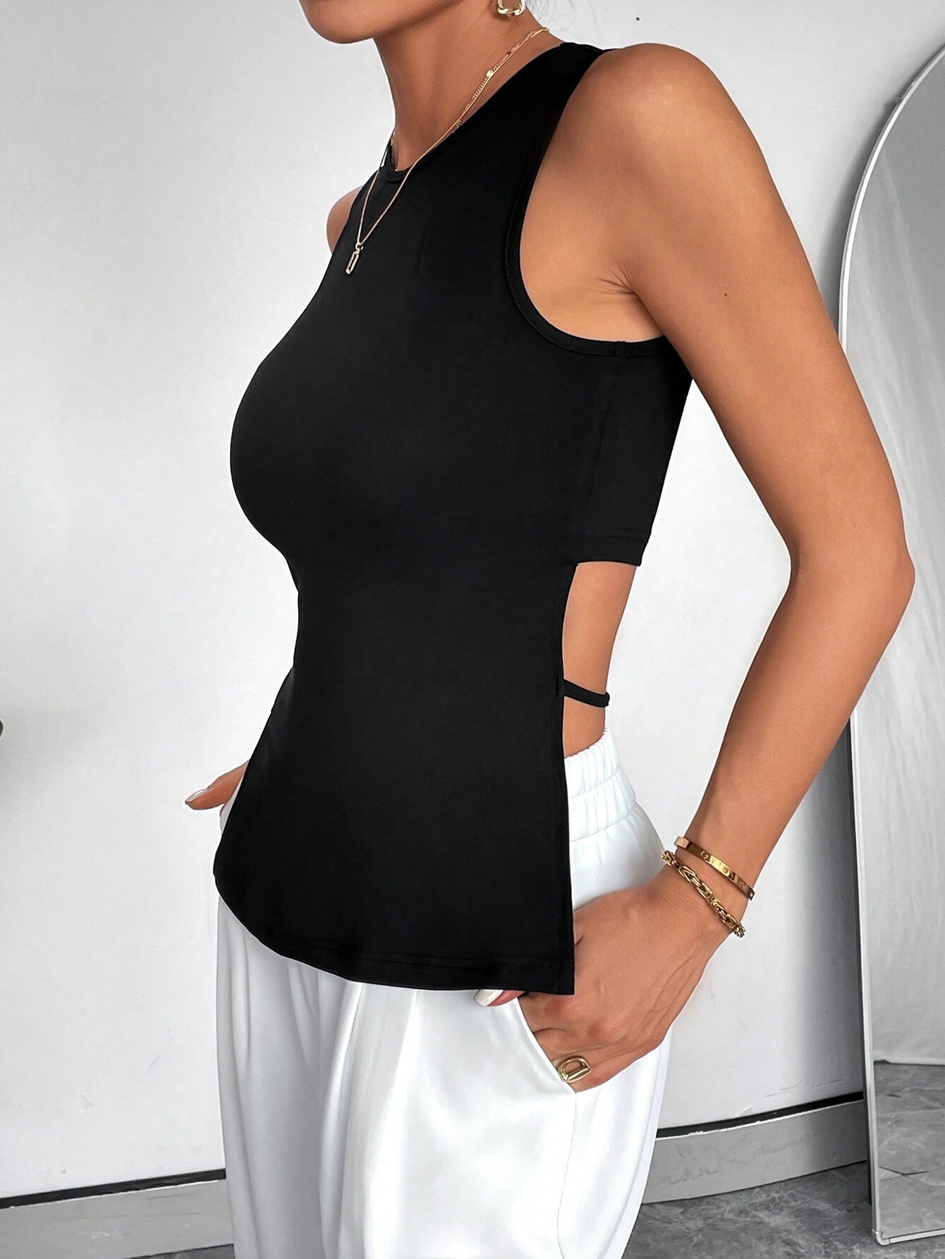 Round Neck Cut Out Sides Tank Top