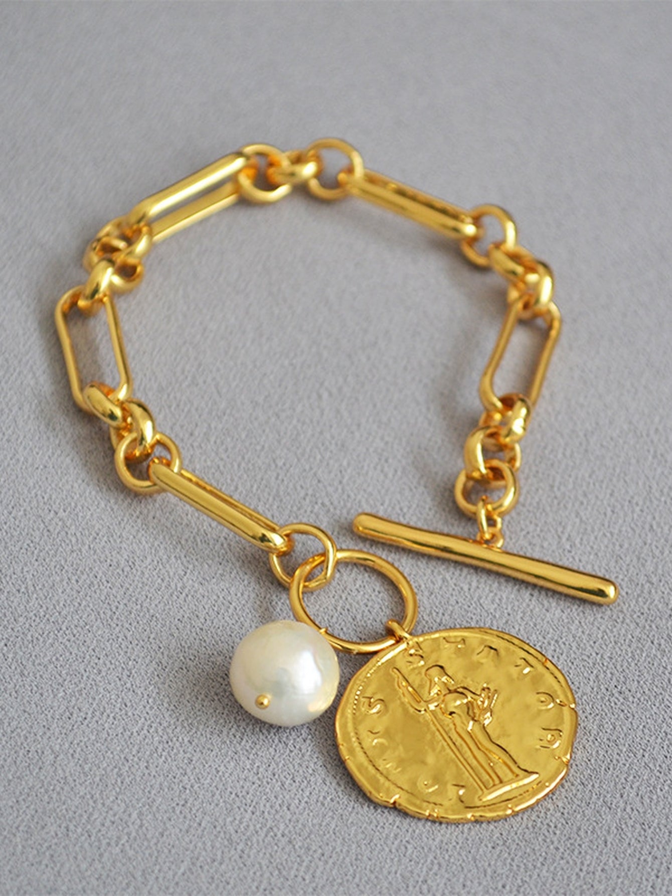 Gold Chunky Paperclip Toggle Bracelet