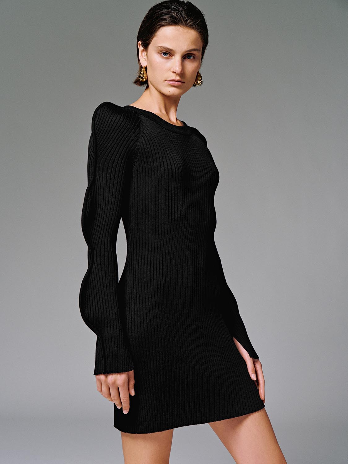 Urban Revivo Wave Sleeve Knitted Midi Dresses-Black