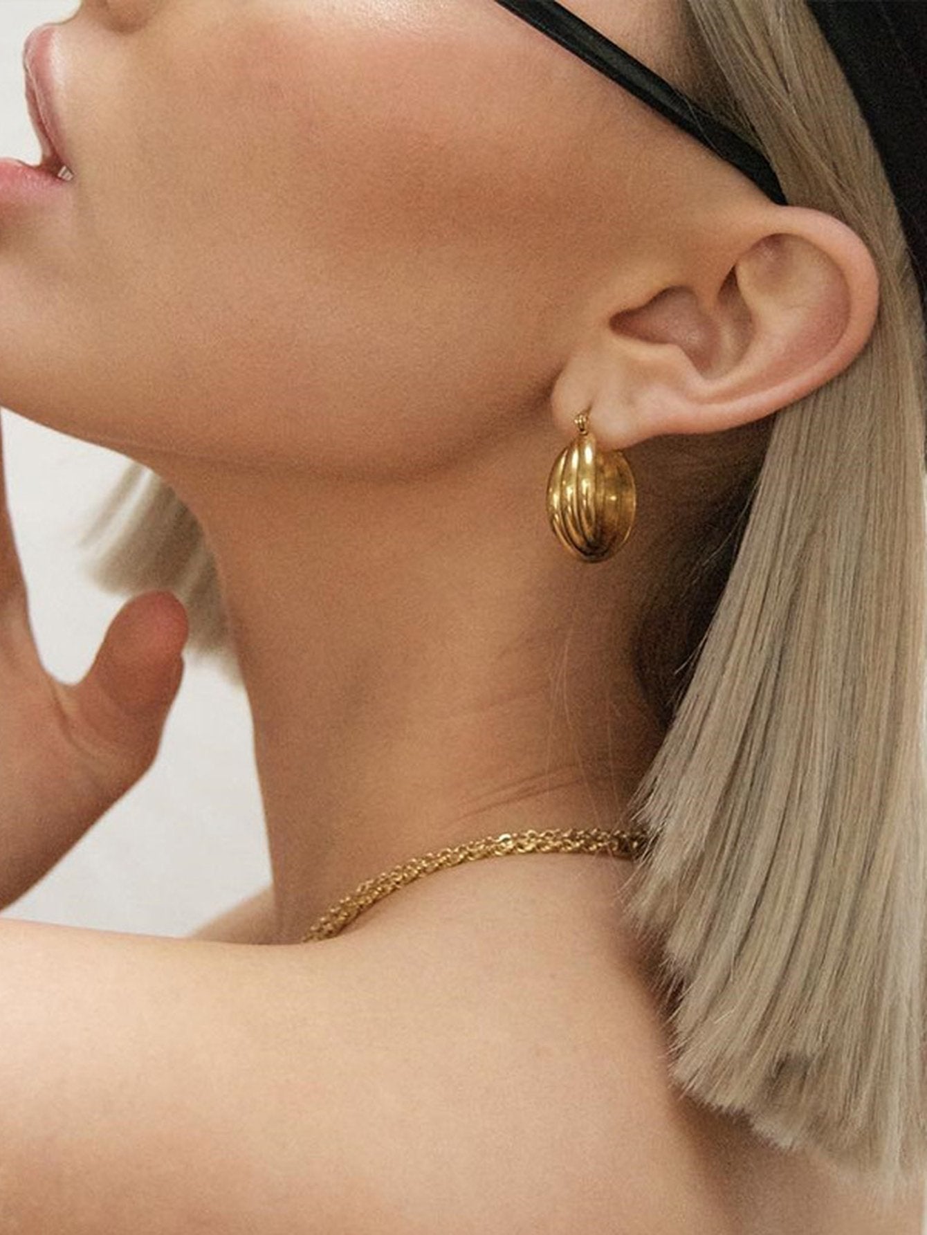 Minimalist Twisted Gold Hoop Earrings