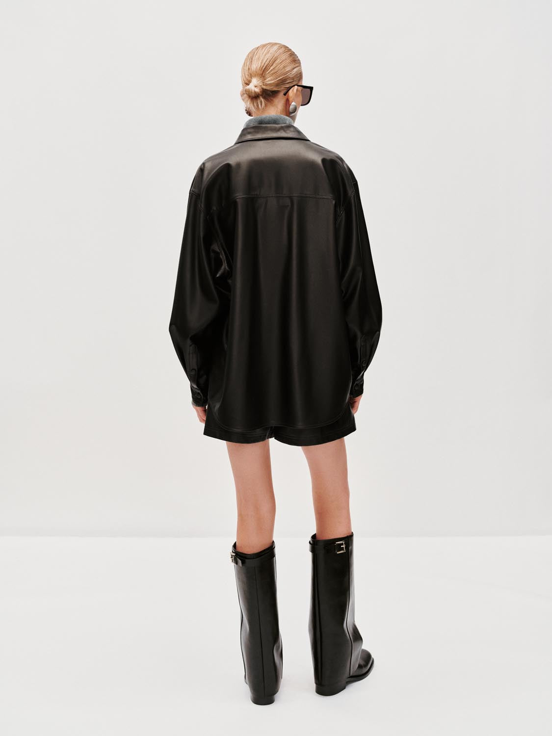 Urban Revivo Pull On Shorts-Dark Brown