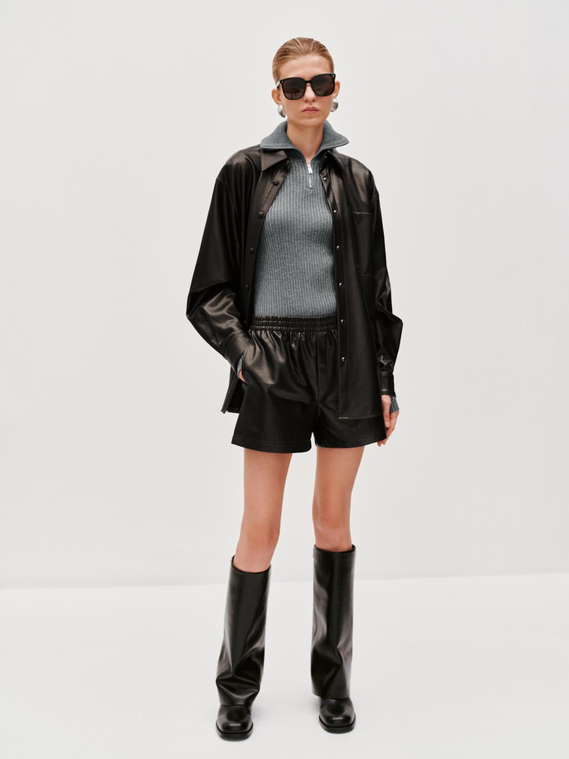 Urban Revivo Pull On Shorts-Dark Brown