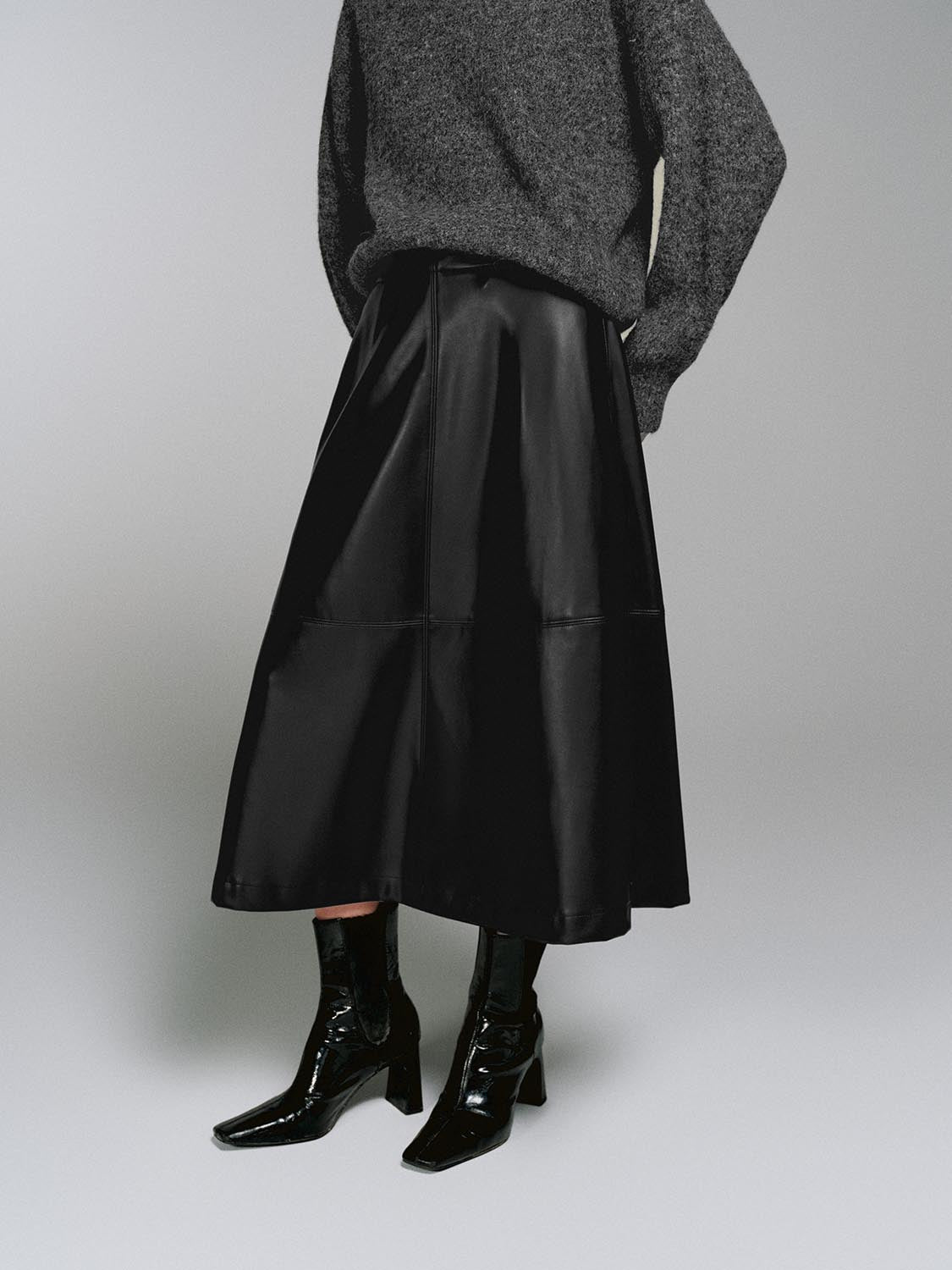 Urban Revivo Pull On Midi Skirts-Black