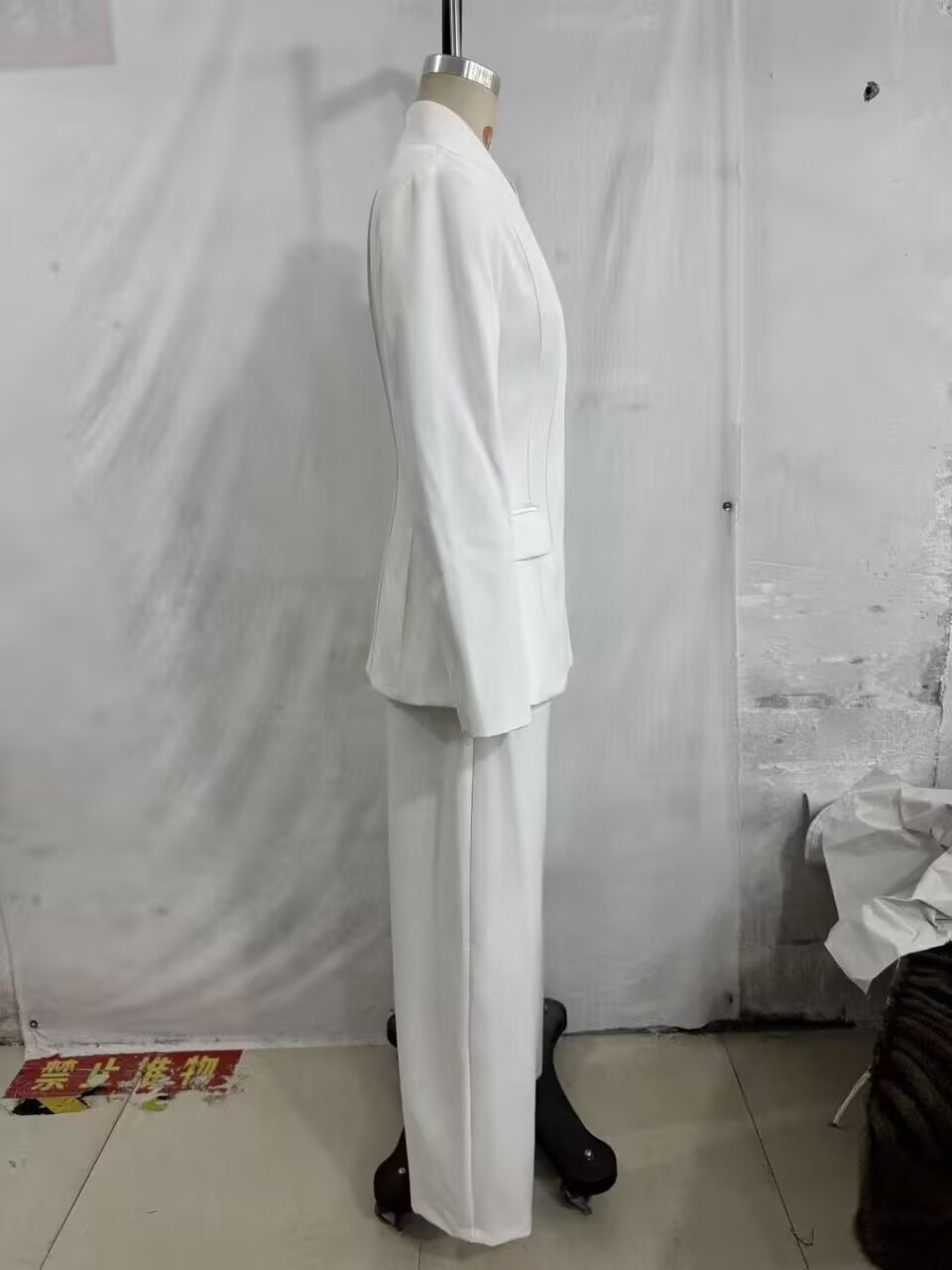 Elegant Tailored White Pant Suit Set