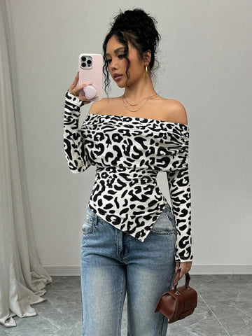 Off-Shoulder Leopard Print Long-Sleeve Casual T-Shirt